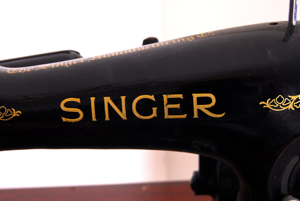 Vintage Singer Sewing Machine and Stand