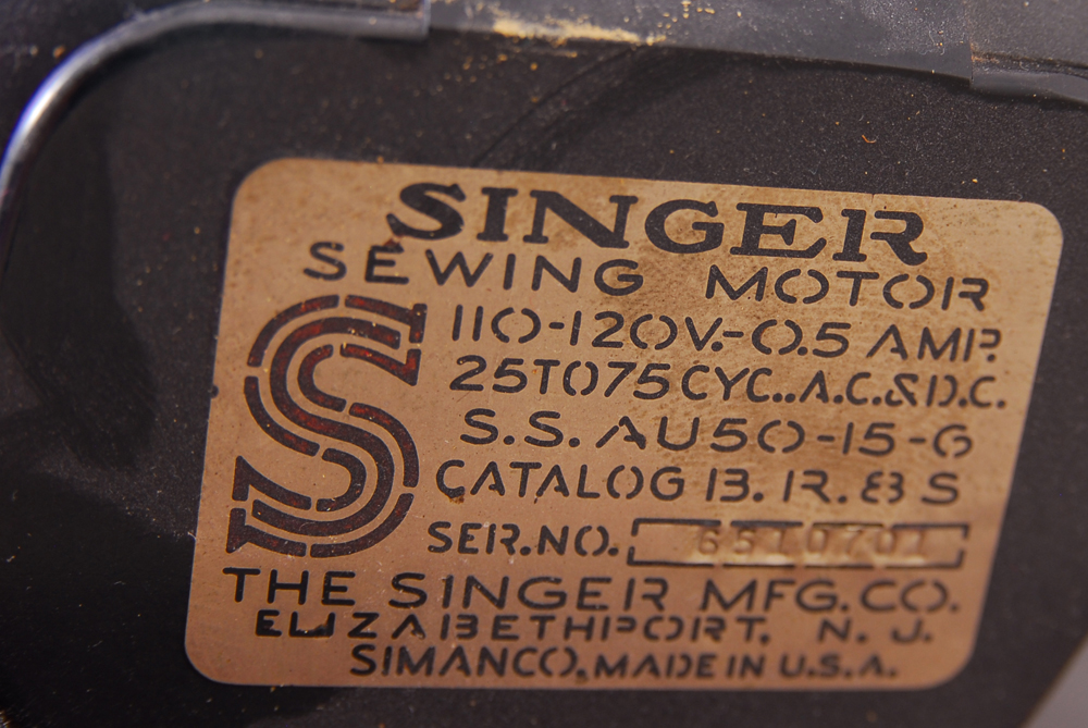 Vintage Singer Sewing Machine and Stand