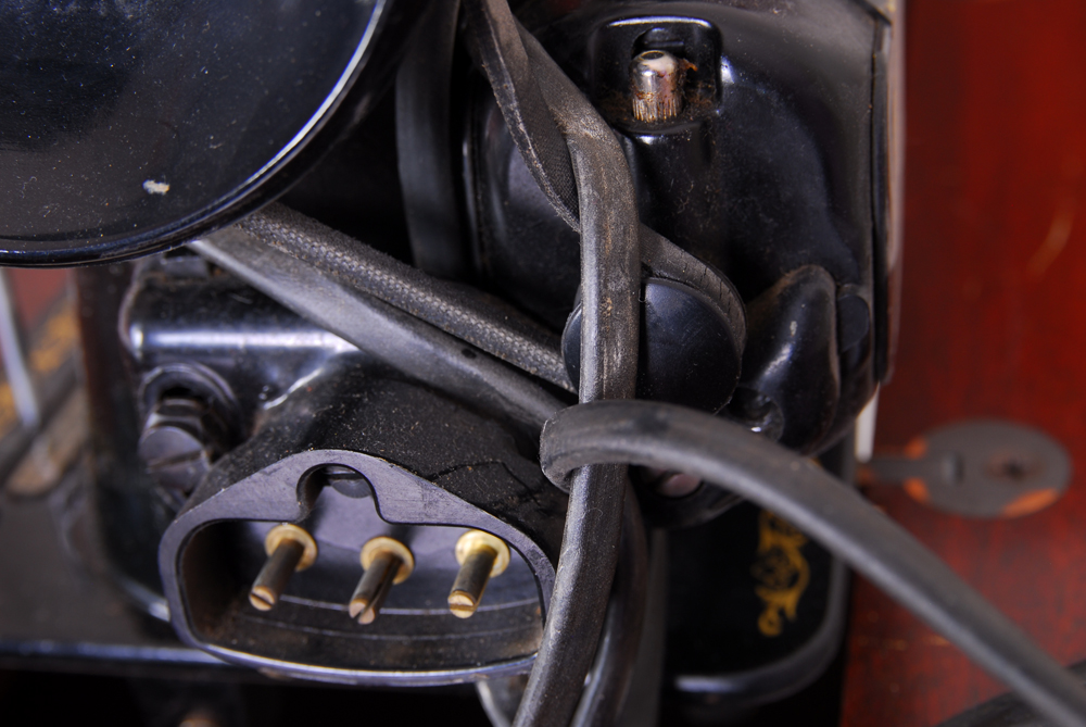 Vintage Singer Sewing Machine and Stand