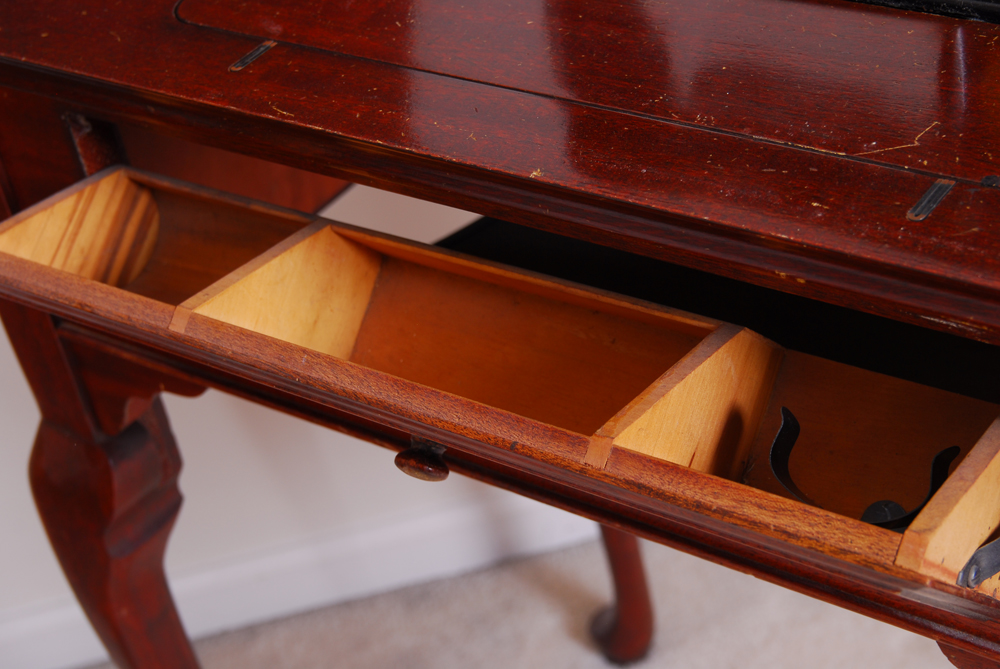 Vintage Singer Sewing Machine and Stand