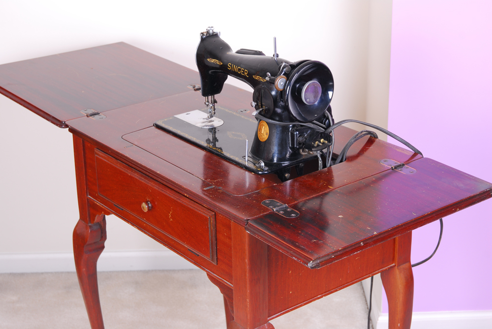 Vintage Singer Sewing Machine and Stand