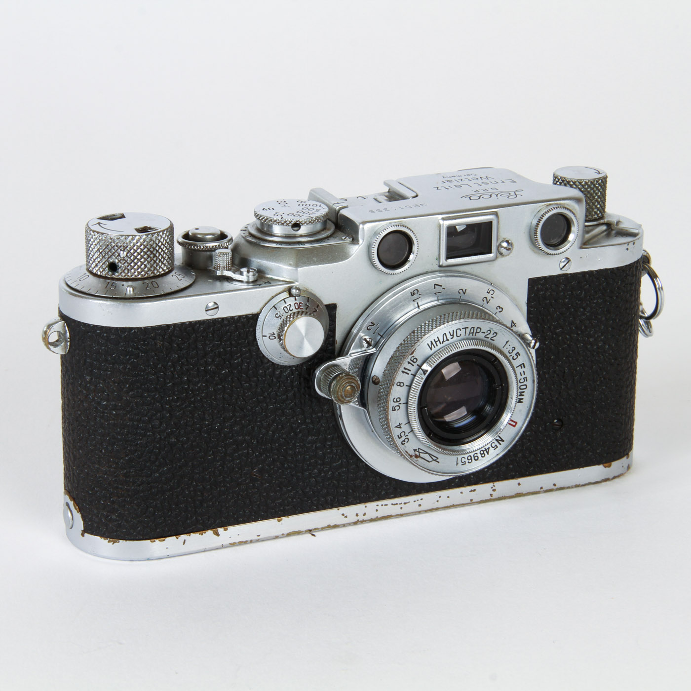 Vintage Leica D.R.P. Ernst Leitz Wezlar Camera and a Pair of Manuals