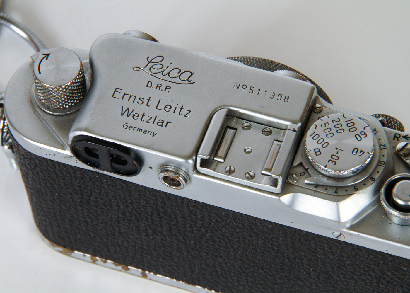 Vintage Leica D.R.P. Ernst Leitz Wezlar Camera and a Pair of Manuals