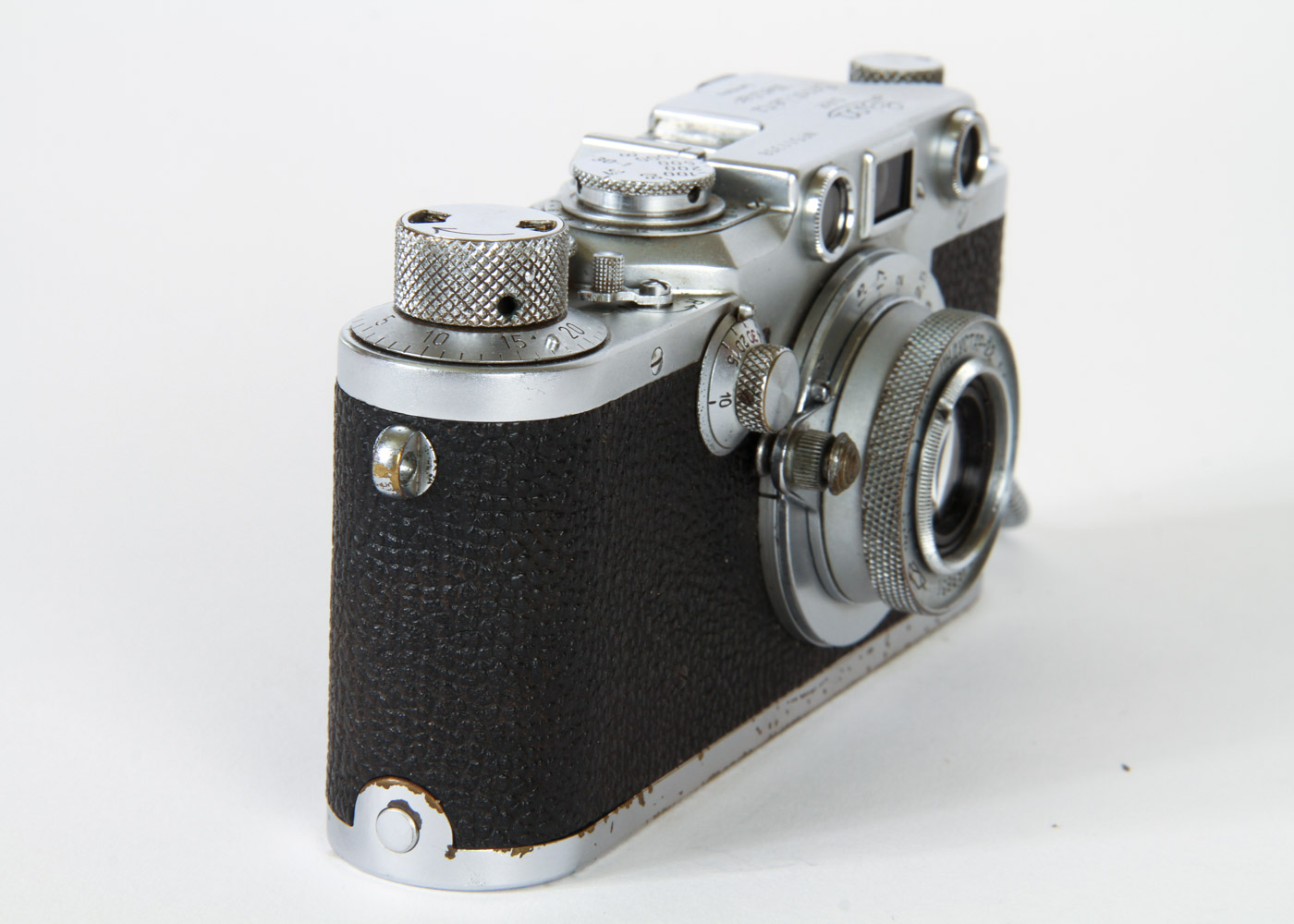 Vintage Leica D.R.P. Ernst Leitz Wezlar Camera and a Pair of Manuals