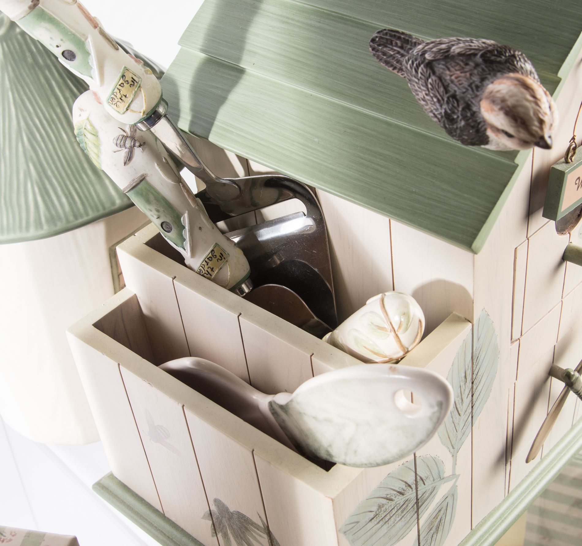 Pfaltzgraff "Naturewood" Tableware and Decor