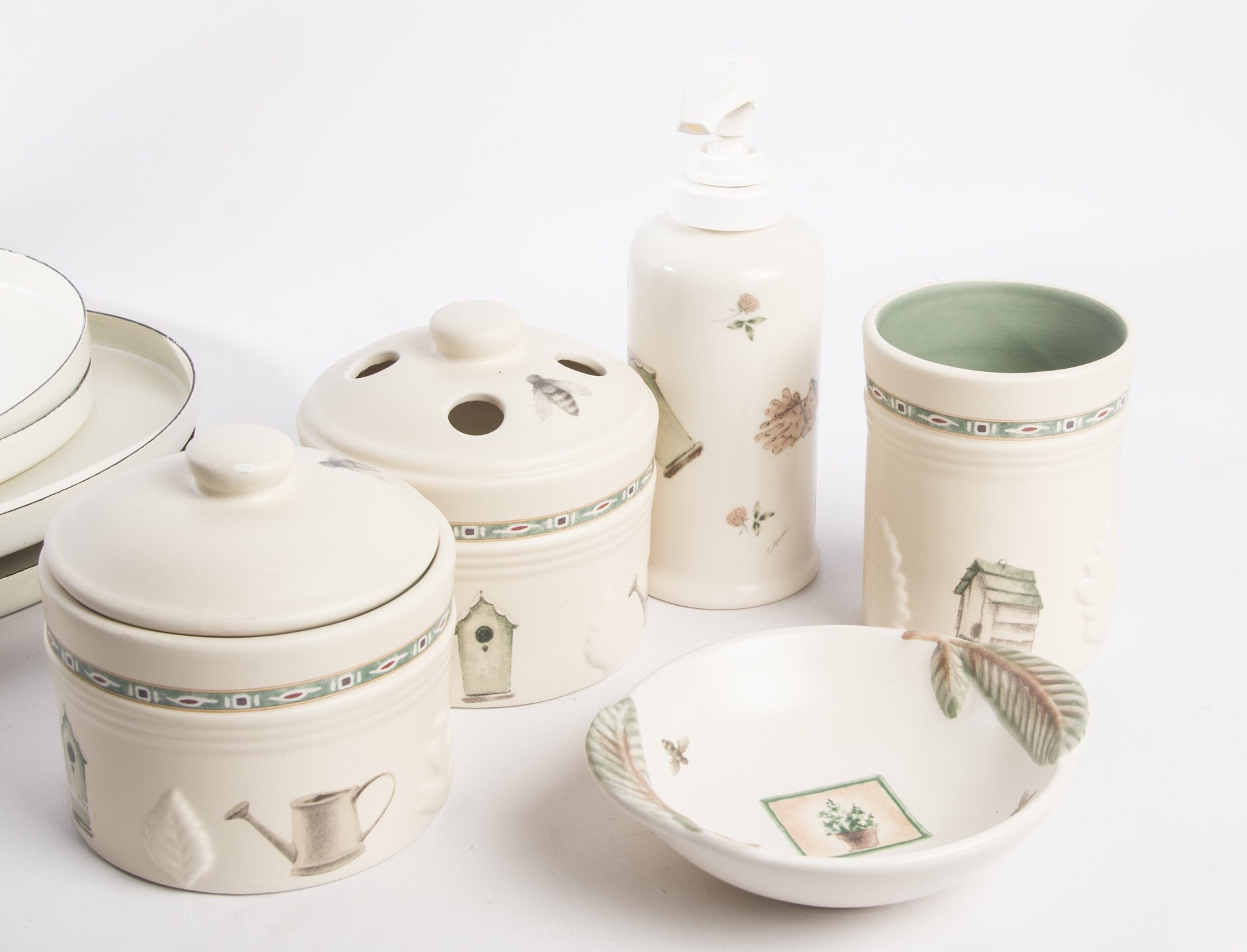 Pfaltzgraff "Naturewood" Tableware and Decor