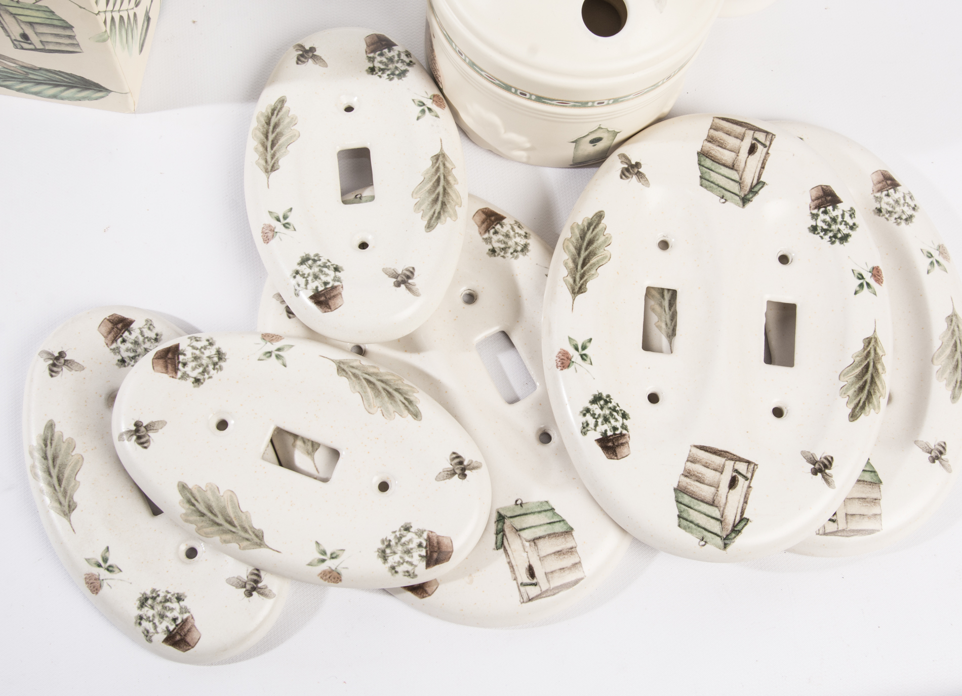 Pfaltzgraff "Naturewood" Tableware and Decor