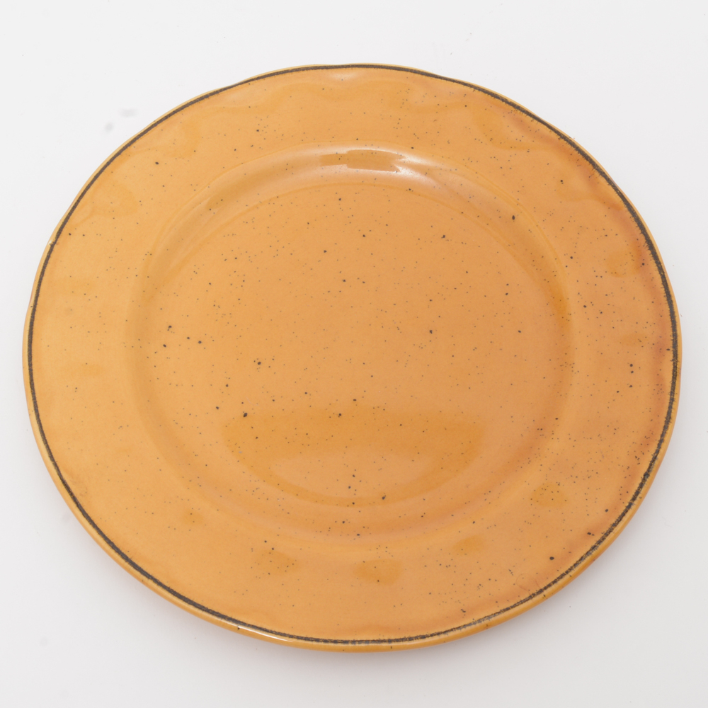 "Victorian Classics" English Collection Plates with Urn