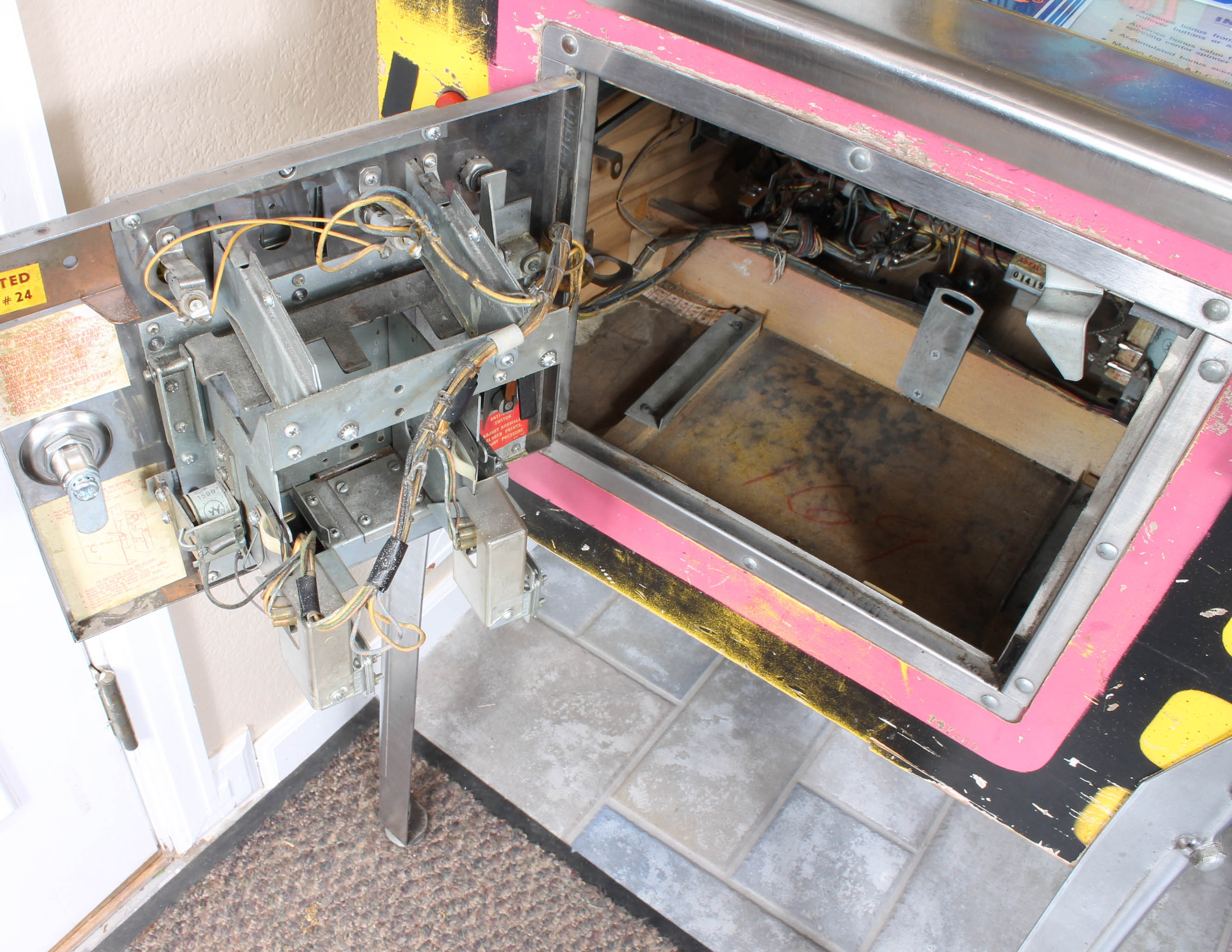 1974 Williams "Triple Action" Pinball Machine