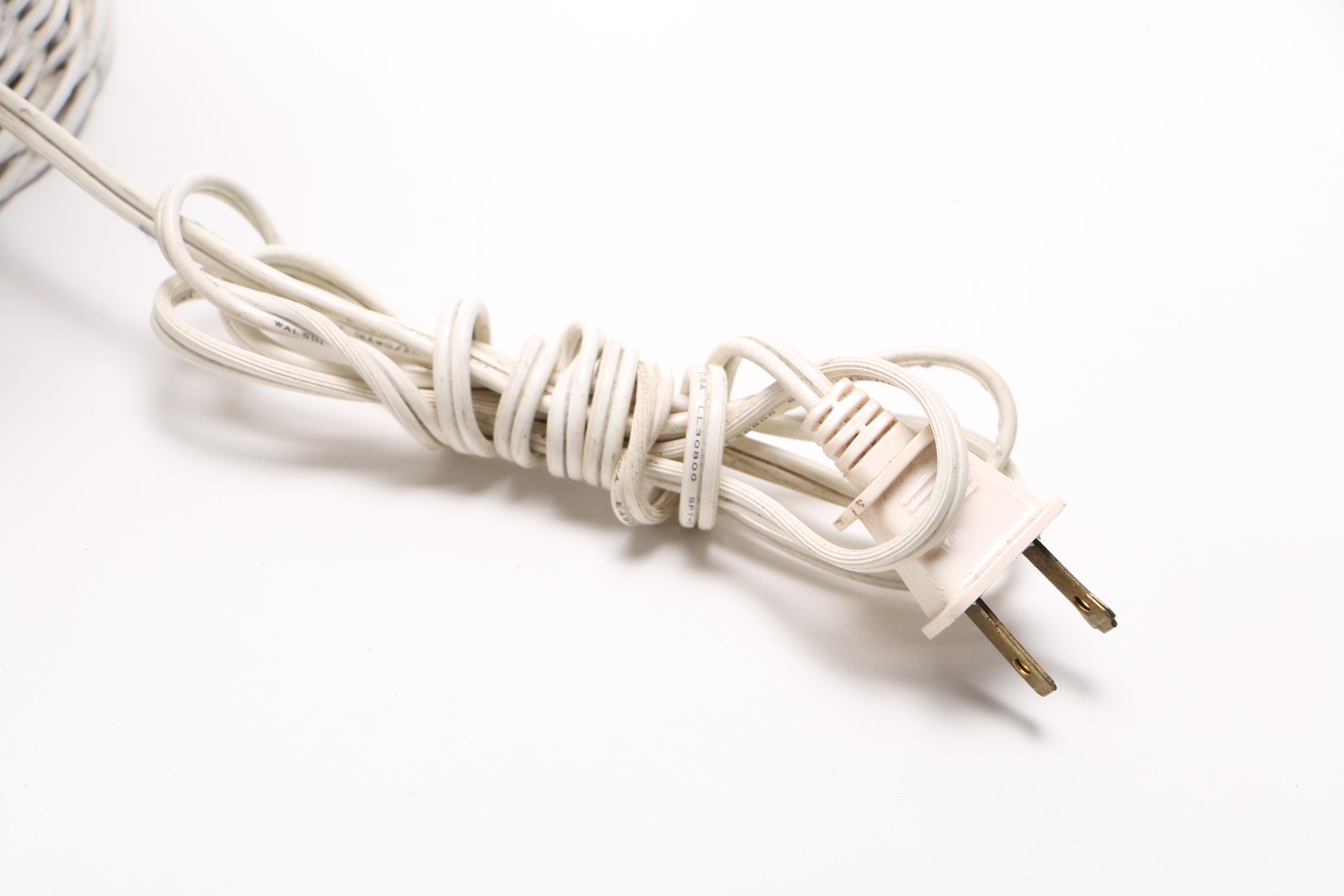 White Wicker Table Lamp