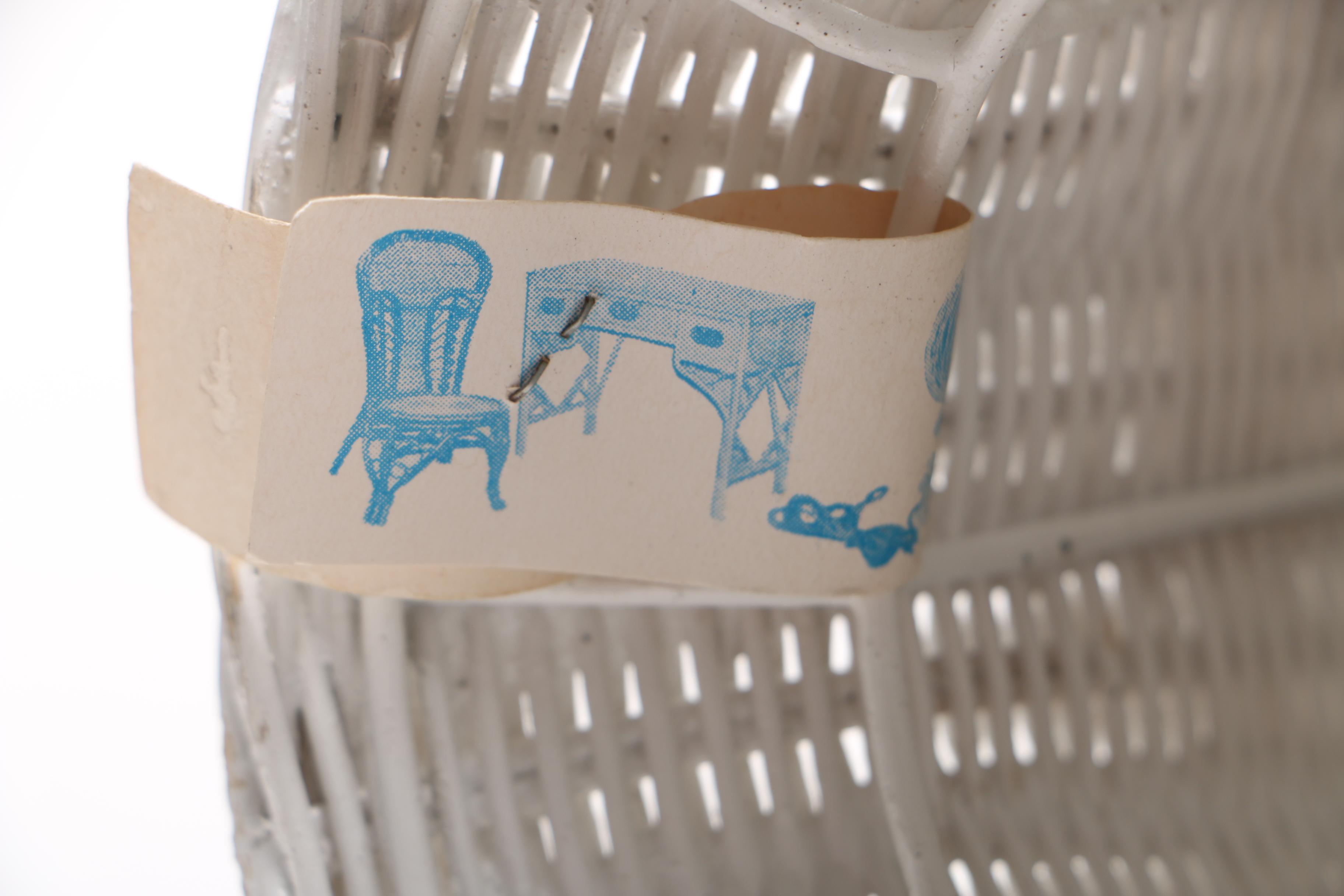 White Wicker Table Lamp