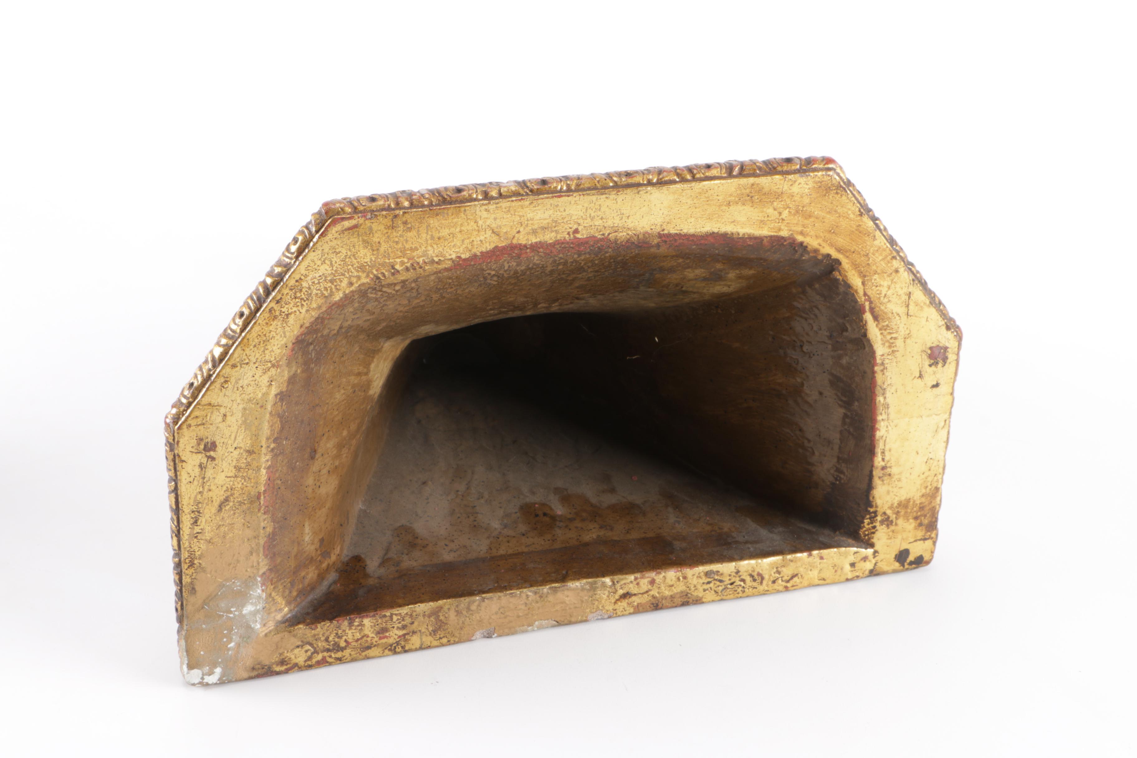 Wall Shelf and Planter Including Decoline