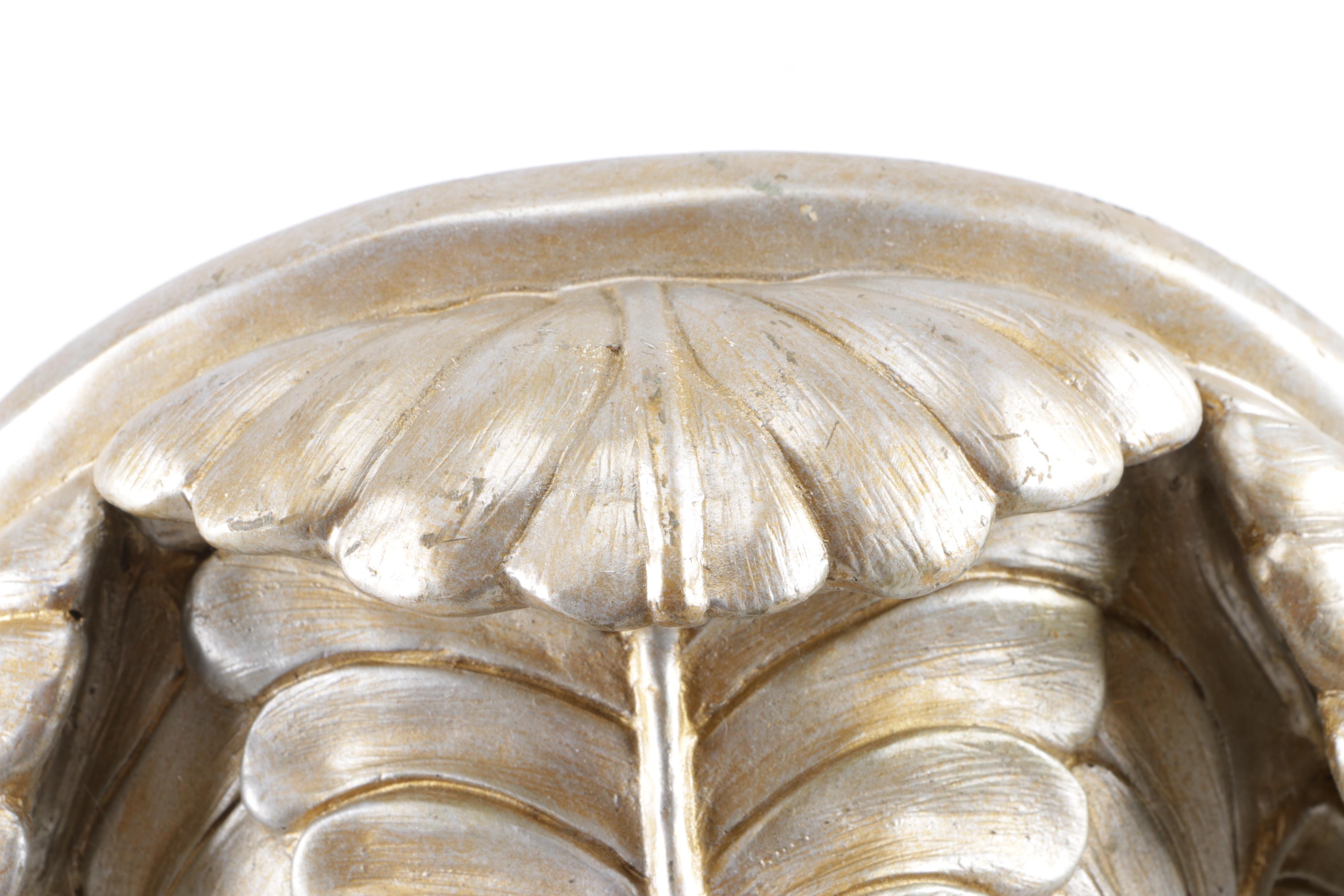 Wall Shelf and Planter Including Decoline