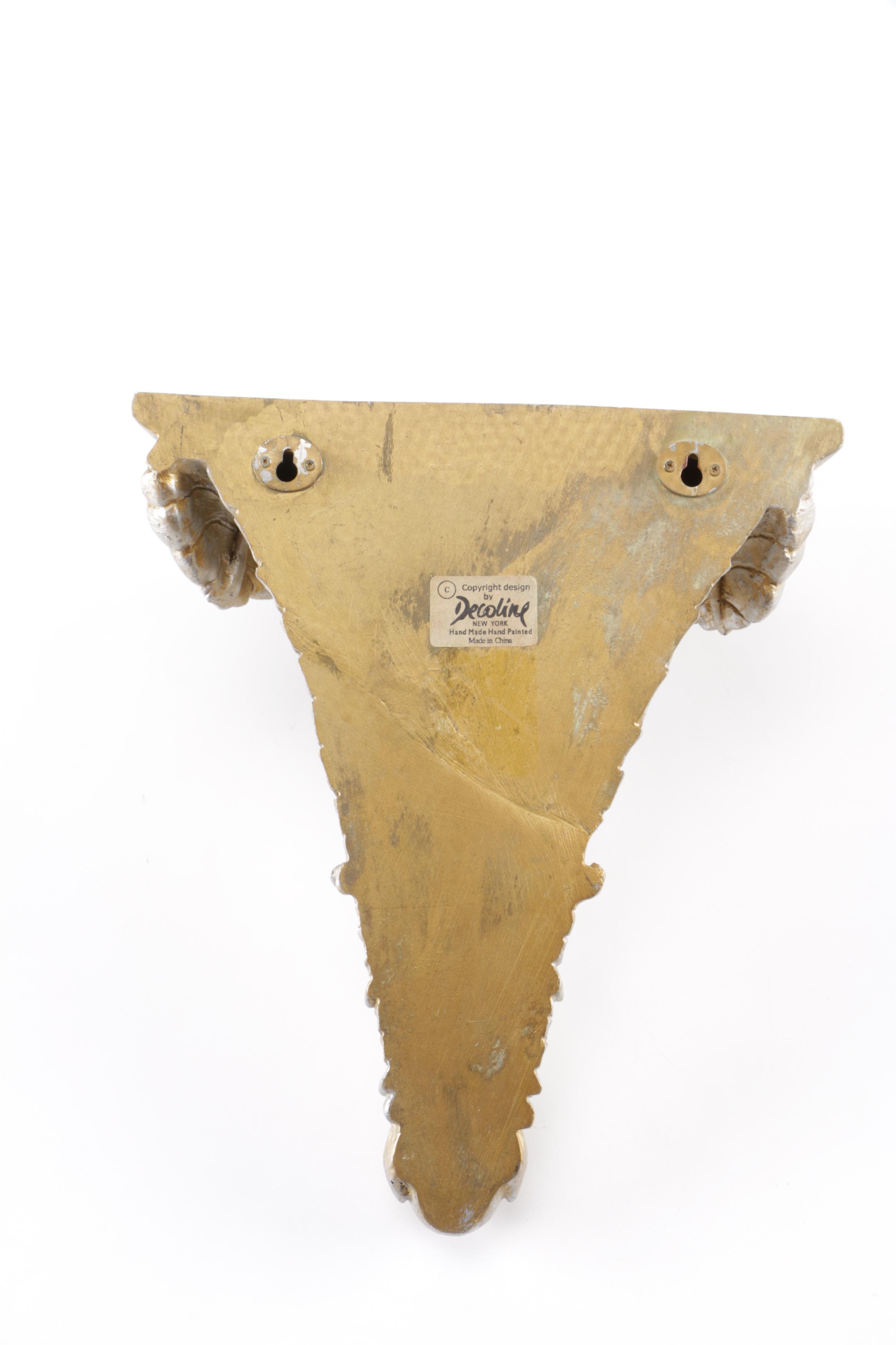 Wall Shelf and Planter Including Decoline