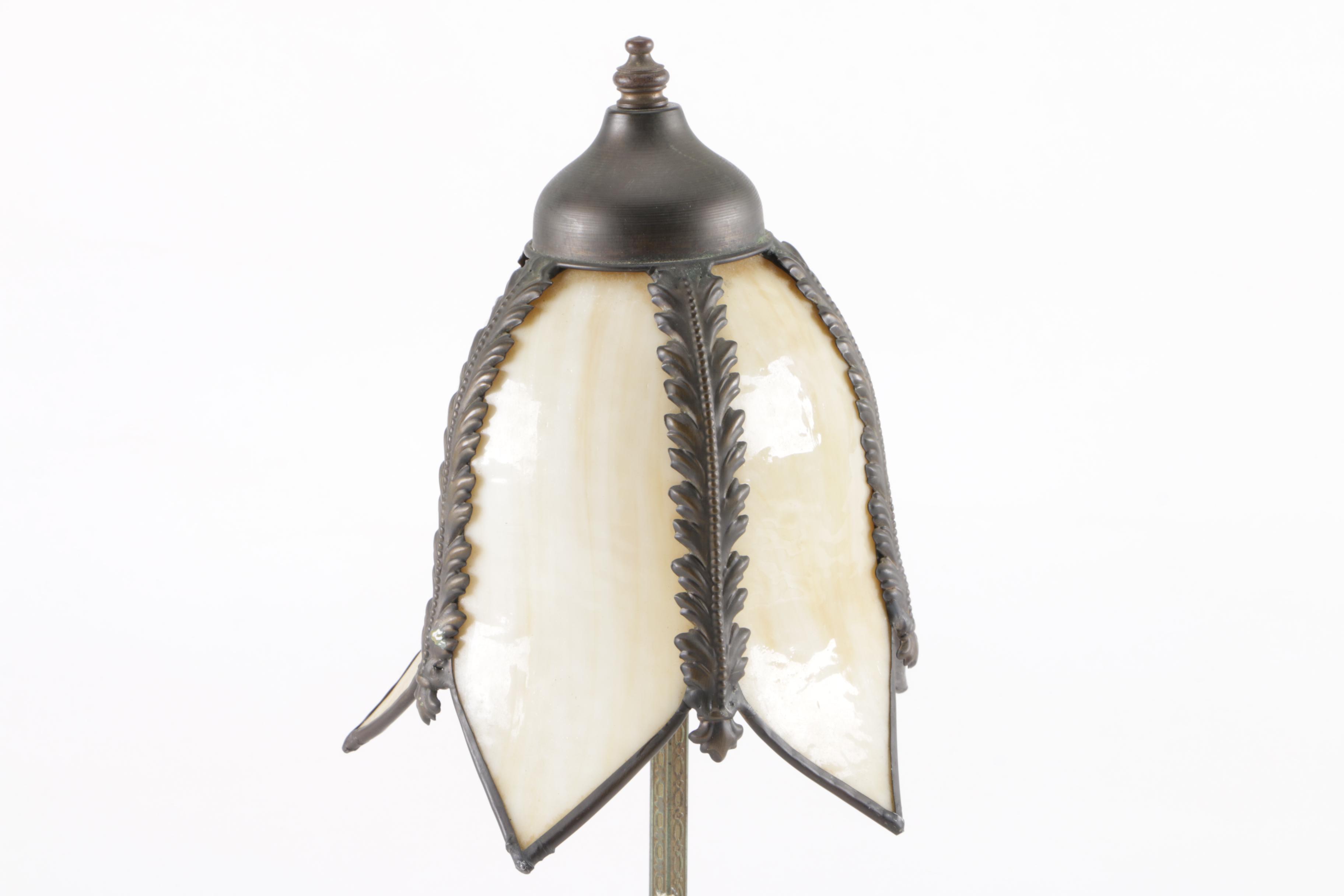Tulip Style and Agate Lamp