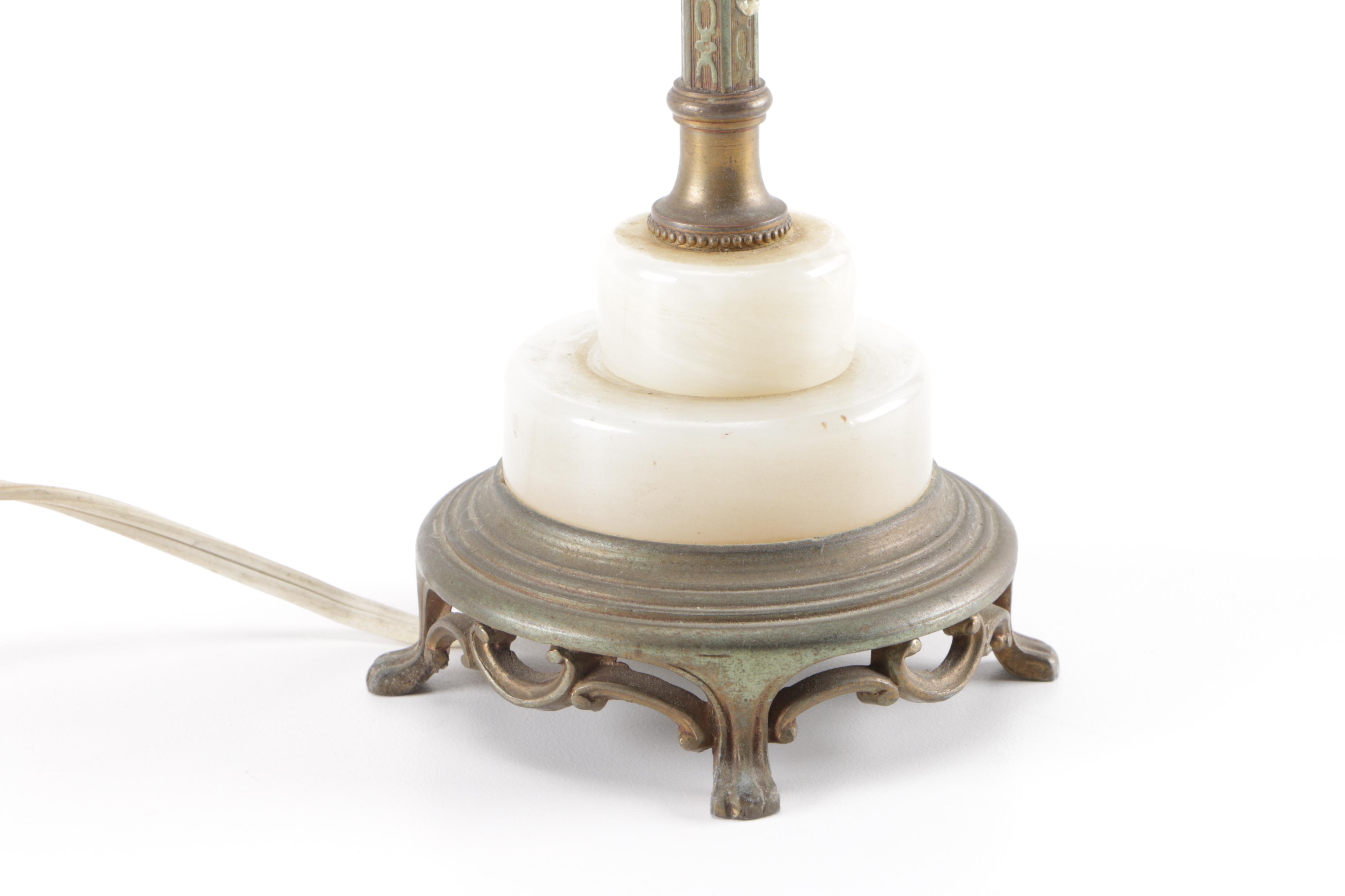 Tulip Style and Agate Lamp