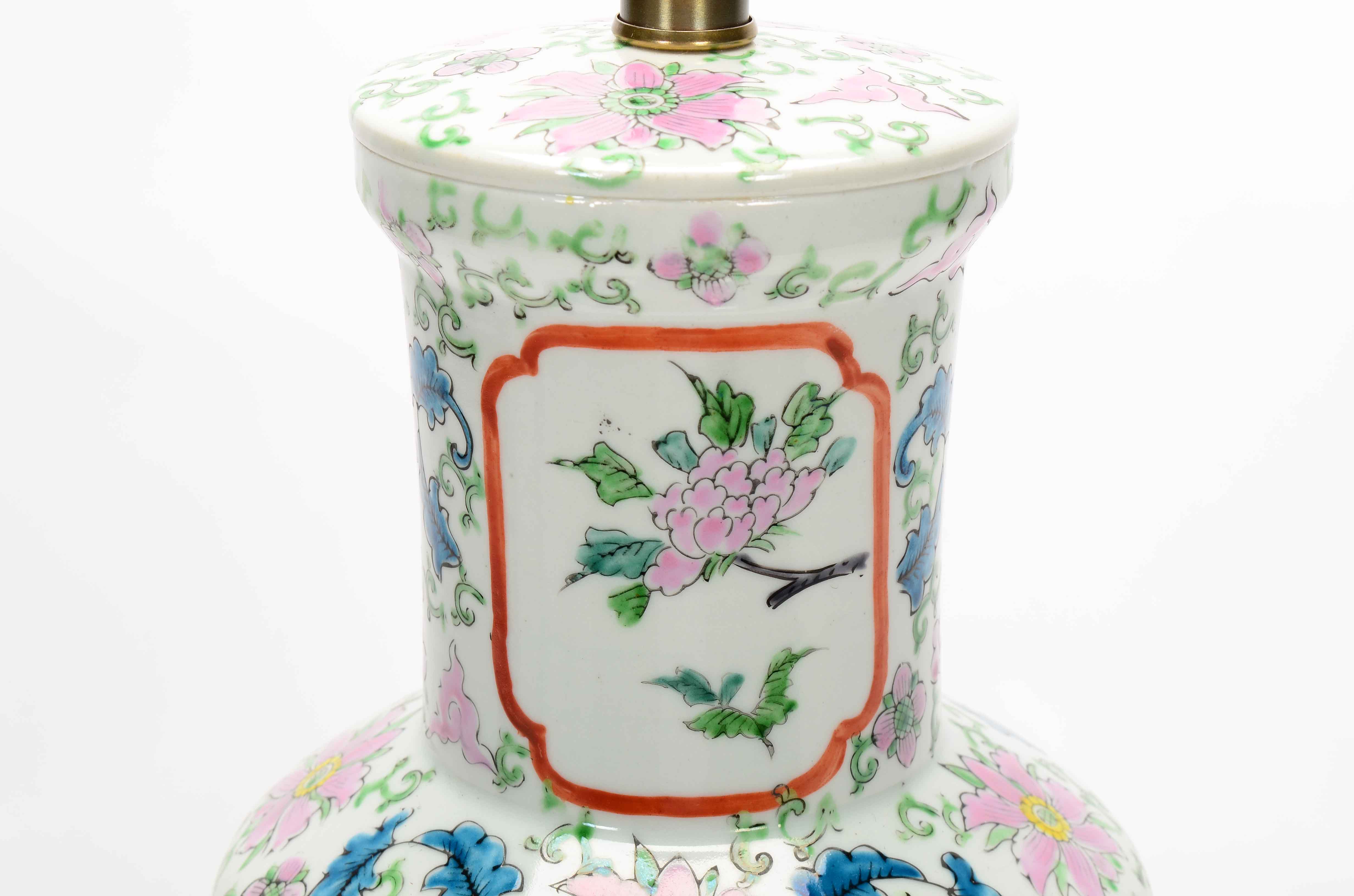 Chinese Style Porcelain Table Lamp