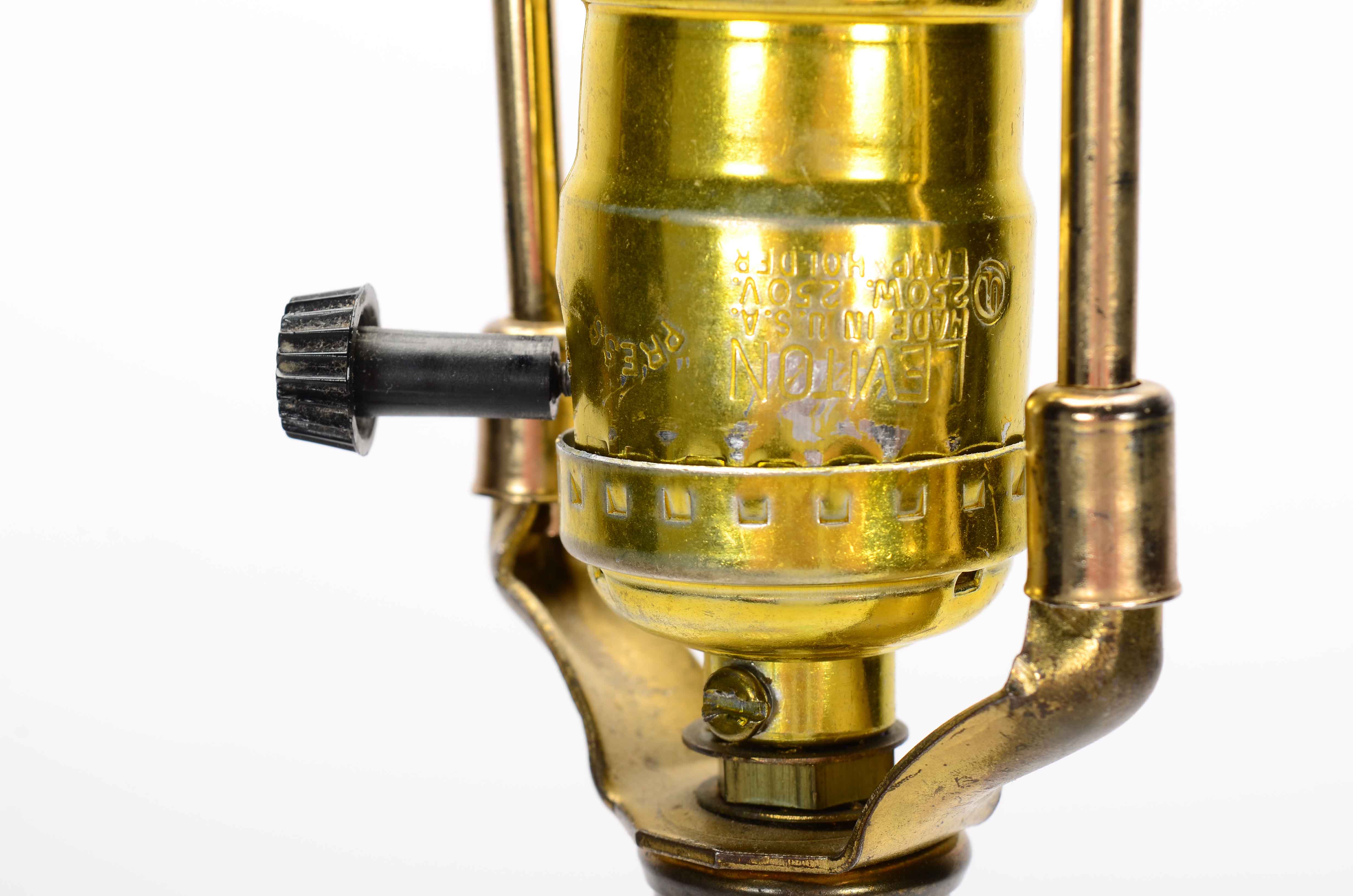 Chinese Style Porcelain Table Lamp