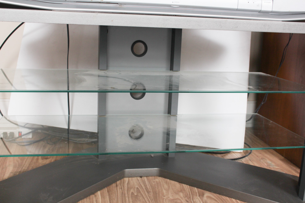 Sony Trinitron CRT Television and Entertainment Stand