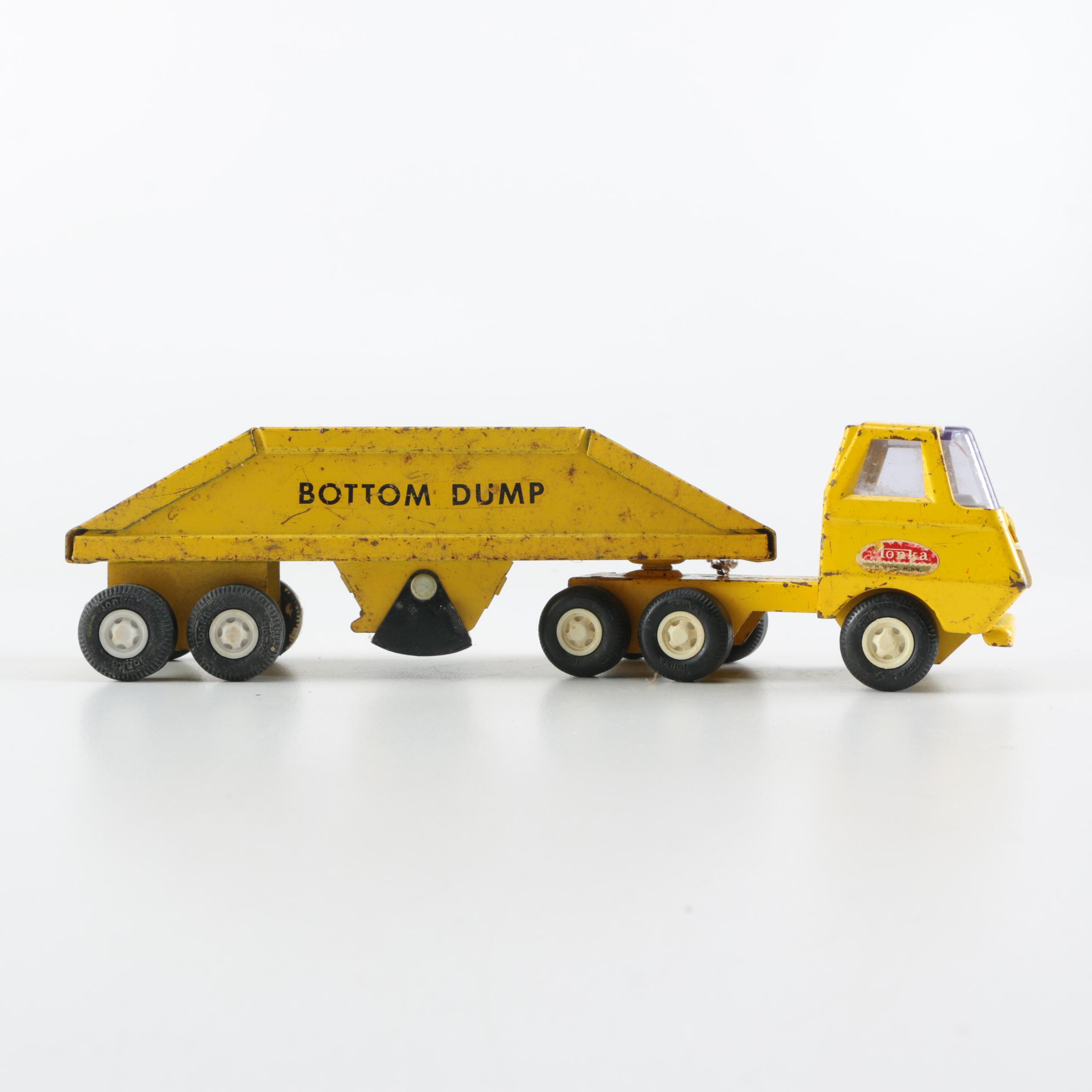 Assorted Vintage Metal Toy Trucks Including Ralstoy and Tonka
