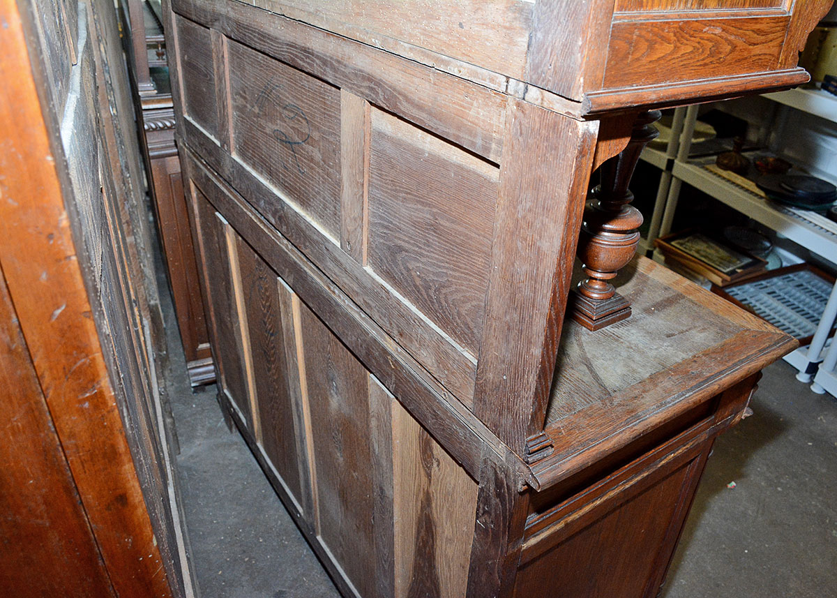 Antique Victorian Style Oak Buffet With Cabinet