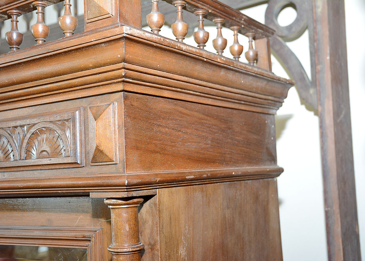 Victorian Style Knockdown China Cabinet