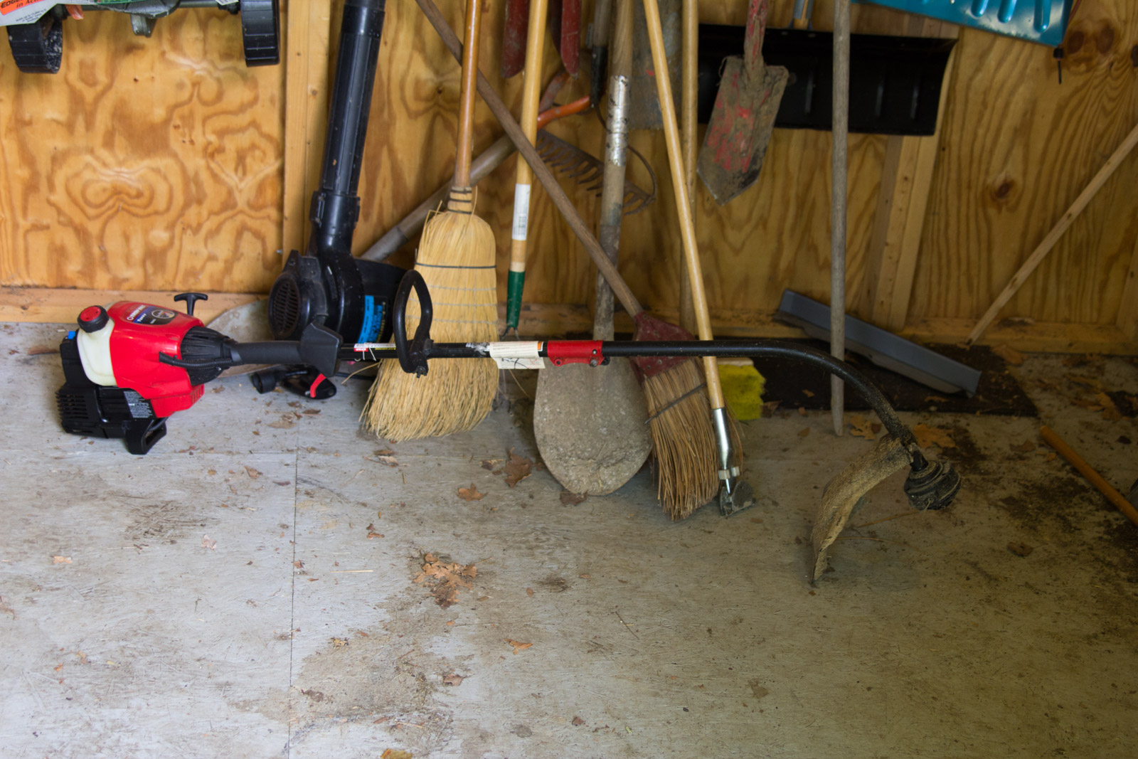Troy-Bilt Weed Trimmer with Assorted Yard Tools