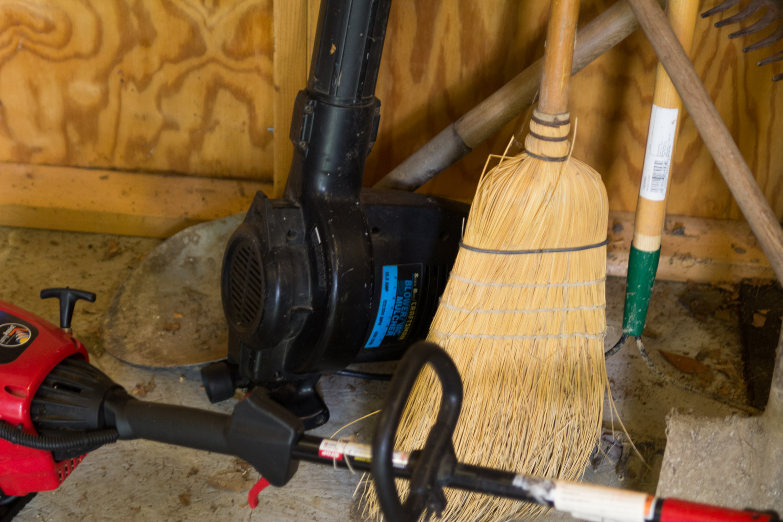 Troy-Bilt Weed Trimmer with Assorted Yard Tools