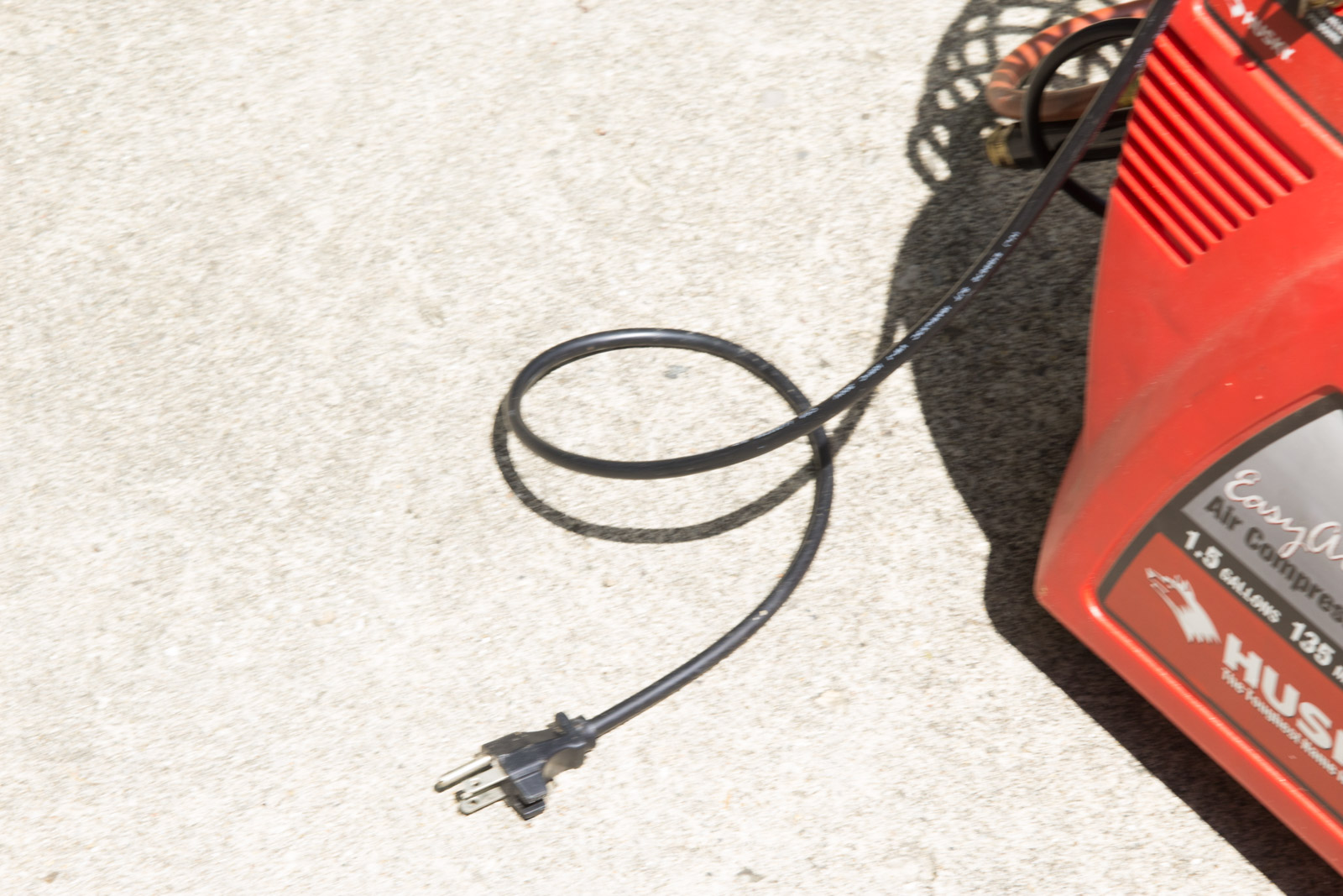 Husky Y1000 "Easy Air" 1.5 Gallon Electric Air Compressor