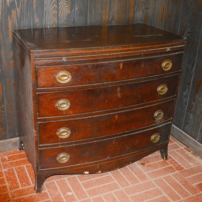 Vintage Hepplewhite Style Mahogany Bachelors Chest