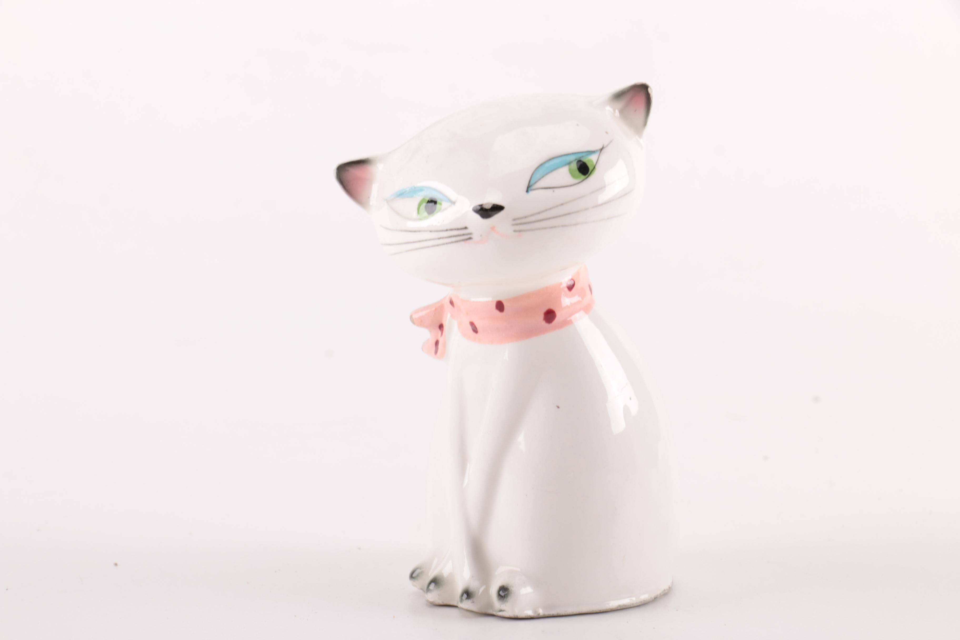 "Cozy Kittens" Salt and Pepper Shakers by Holt-Howard