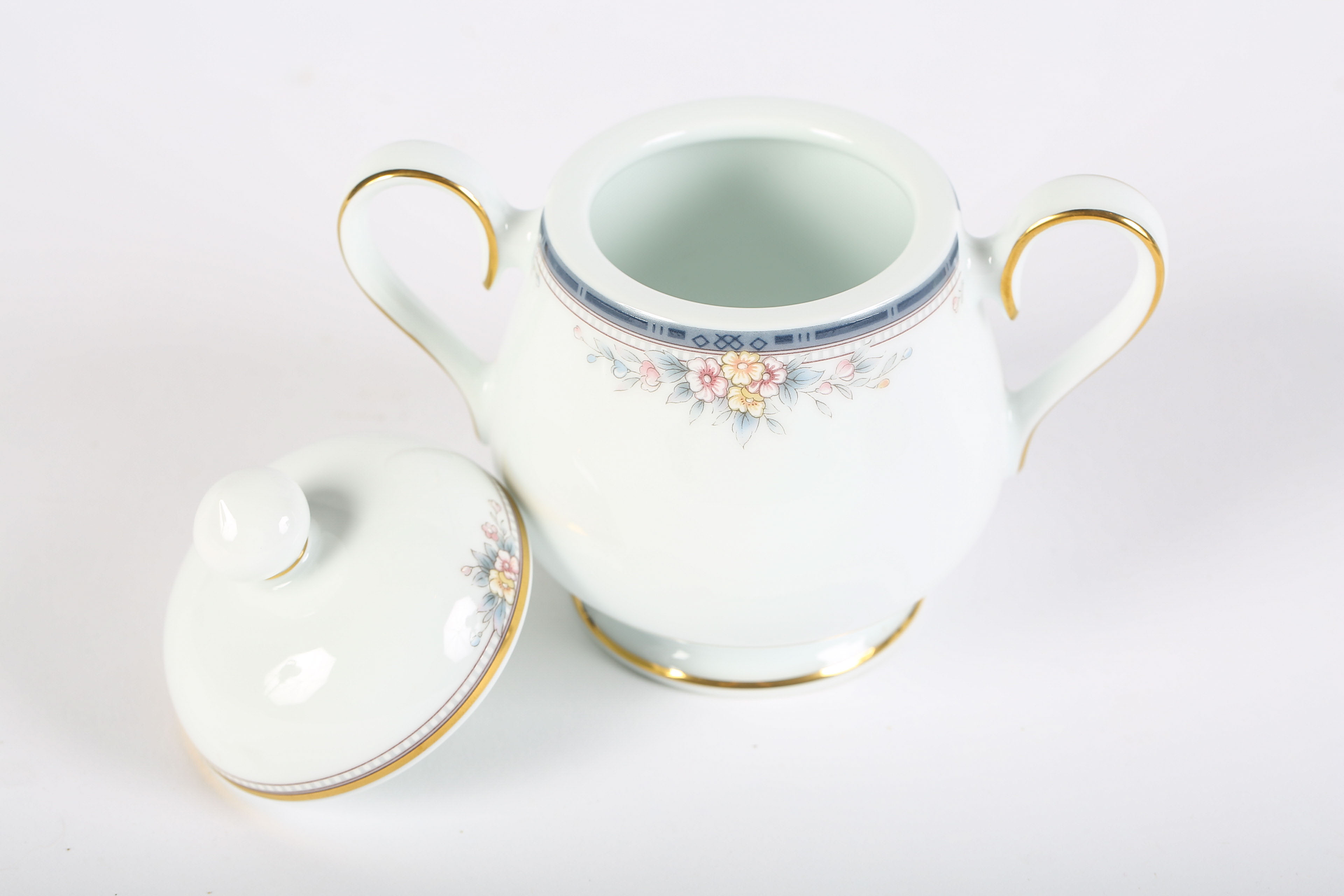 Noritake "Ontario" 40-Piece China Set