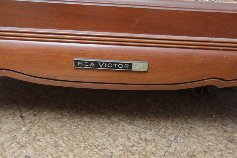 Vintage RCA Victor Victrola Console