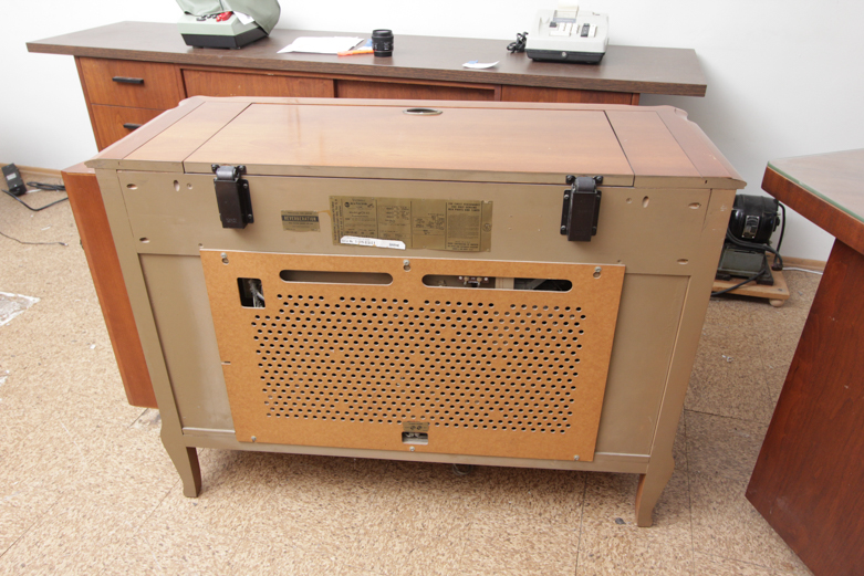 Vintage RCA Victor Victrola Console