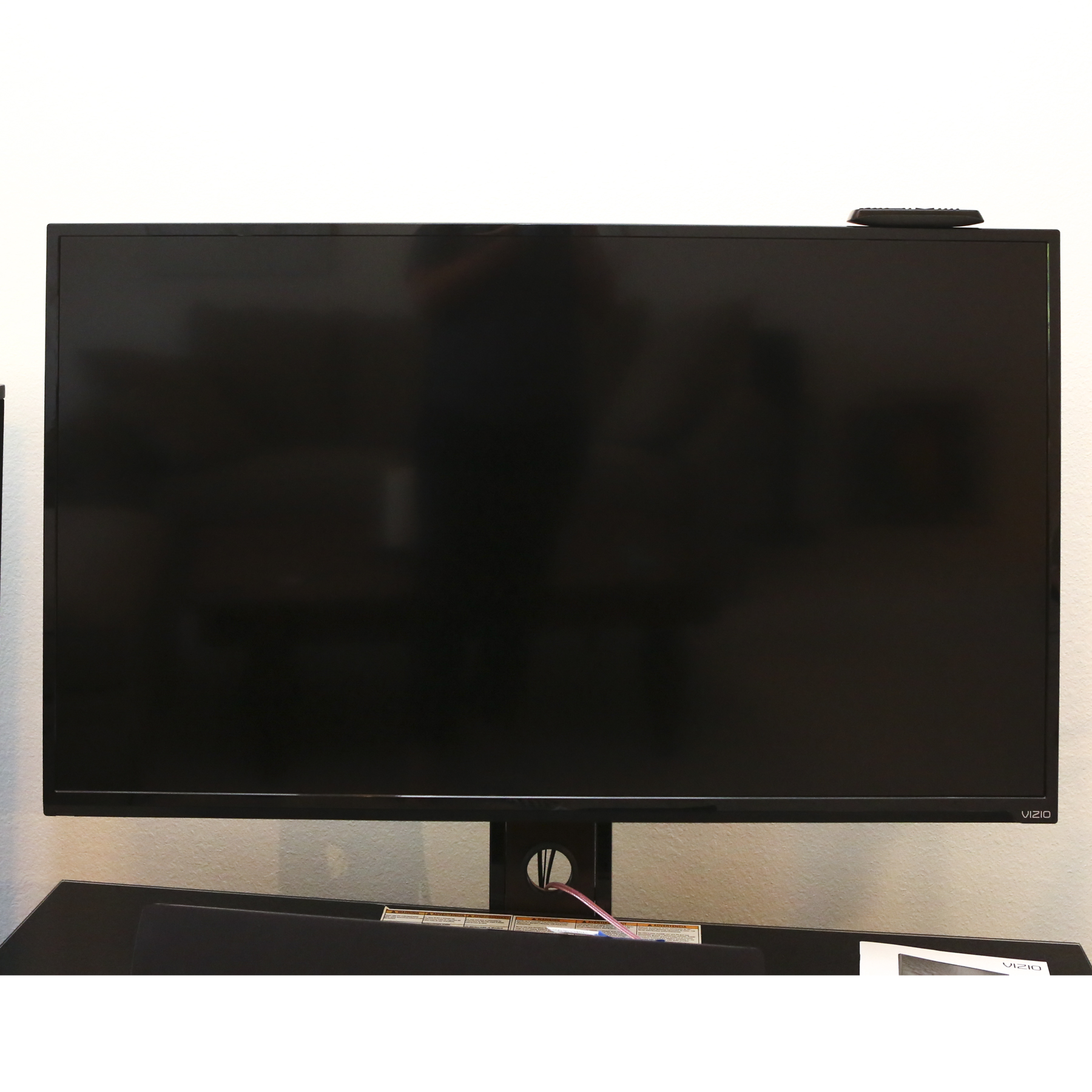 Vizio 39 Tesla 50" Television