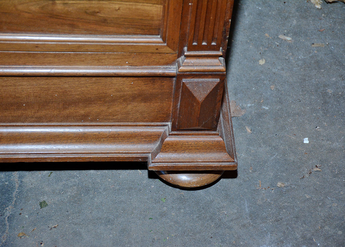 Antique Eastlake Style Marble Top Chest of Drawers With Vanity Mirror