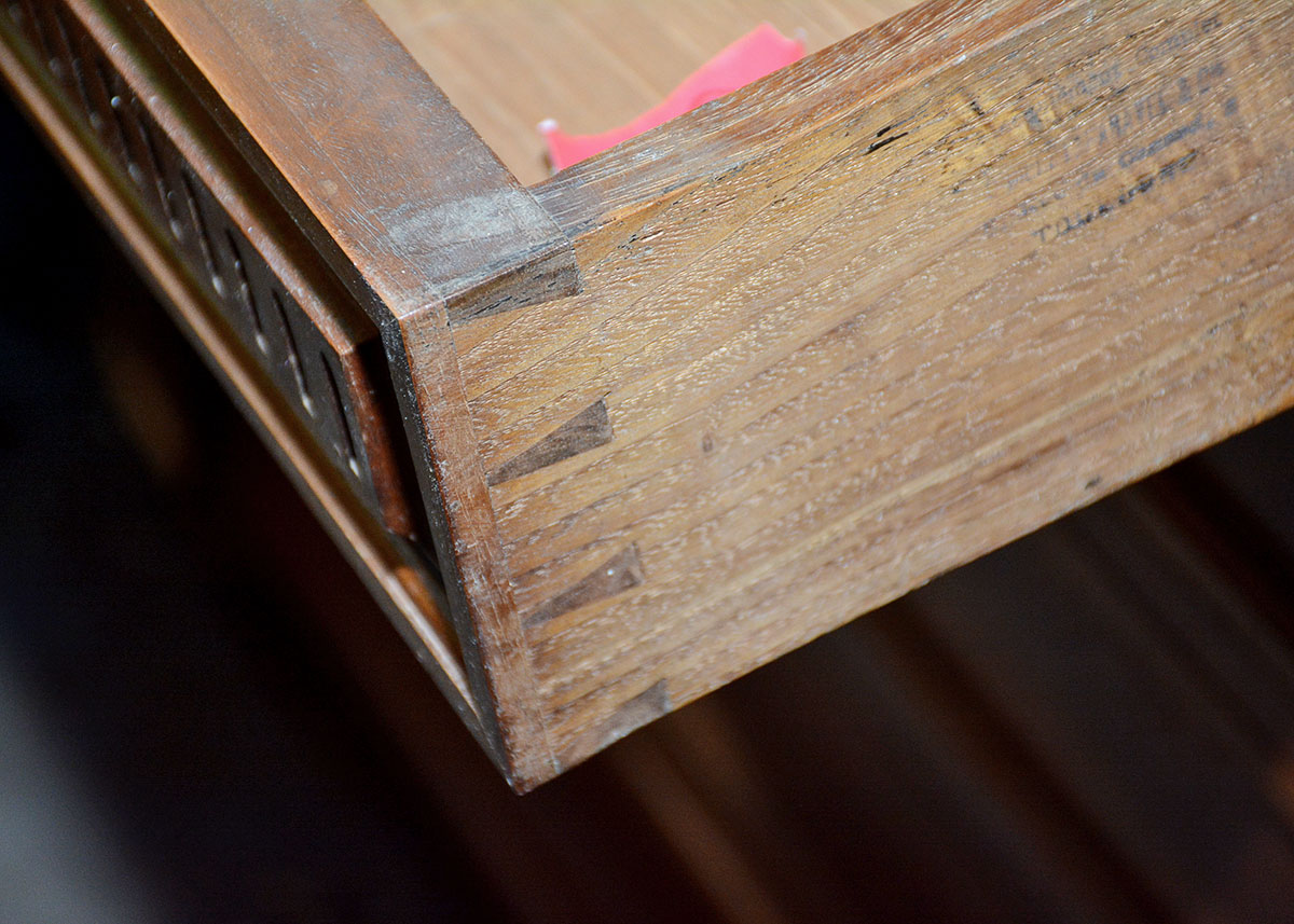 Antique Eastlake Style Marble Top Chest of Drawers With Vanity Mirror