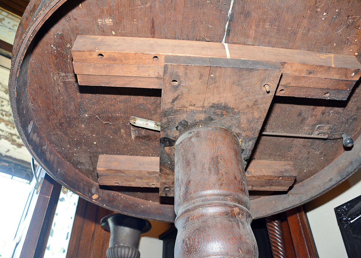 Antique Oak Pedestal Dining Table