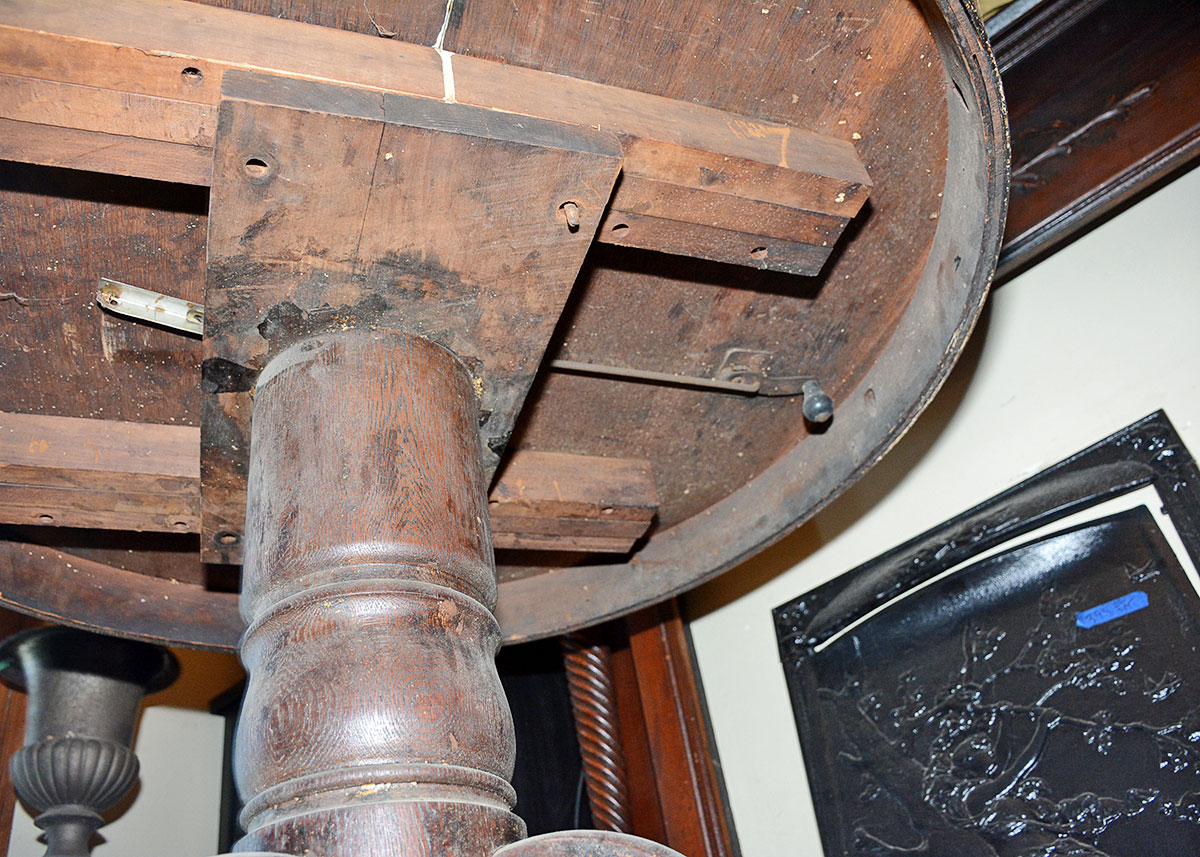 Antique Oak Pedestal Dining Table
