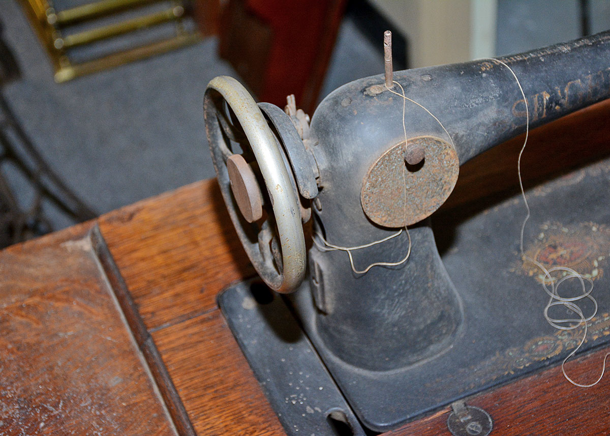 Antique Singer Sewing Machine with Treadle Table