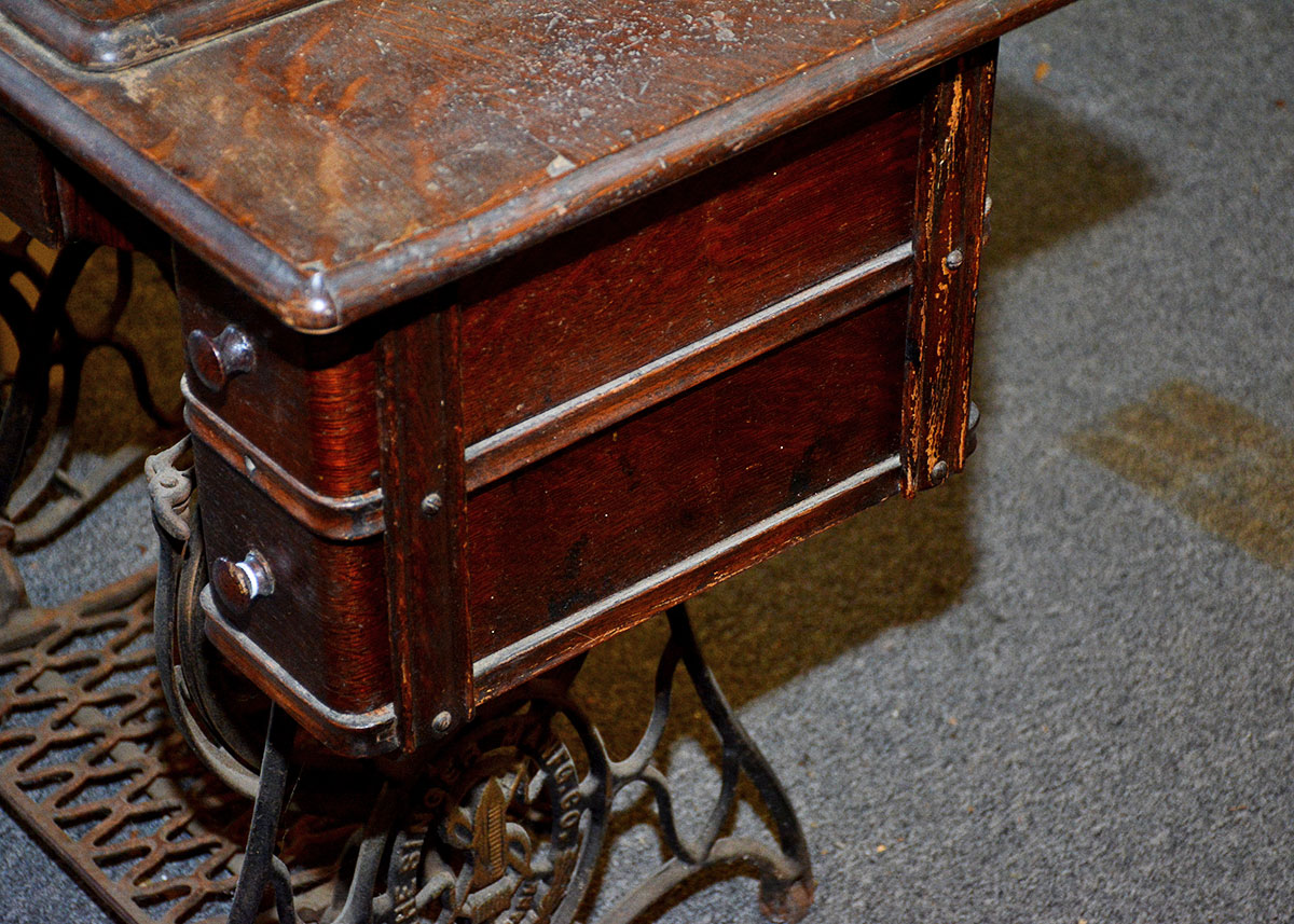 Antique Singer Sewing Machine with Treadle Table