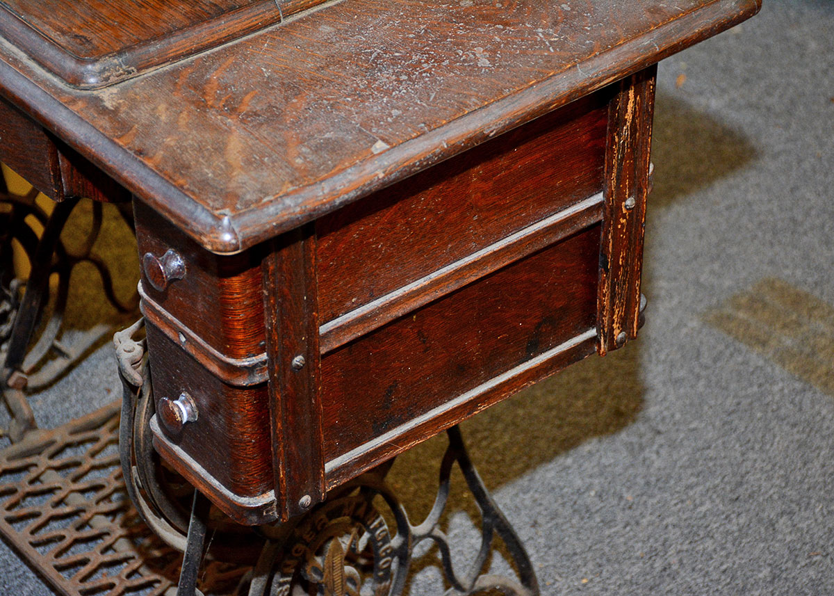 Antique Singer Sewing Machine with Treadle Table