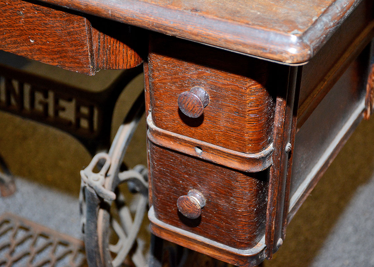 Antique Singer Sewing Machine with Treadle Table
