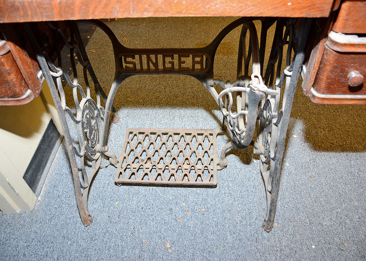 Antique Singer Sewing Machine with Treadle Table