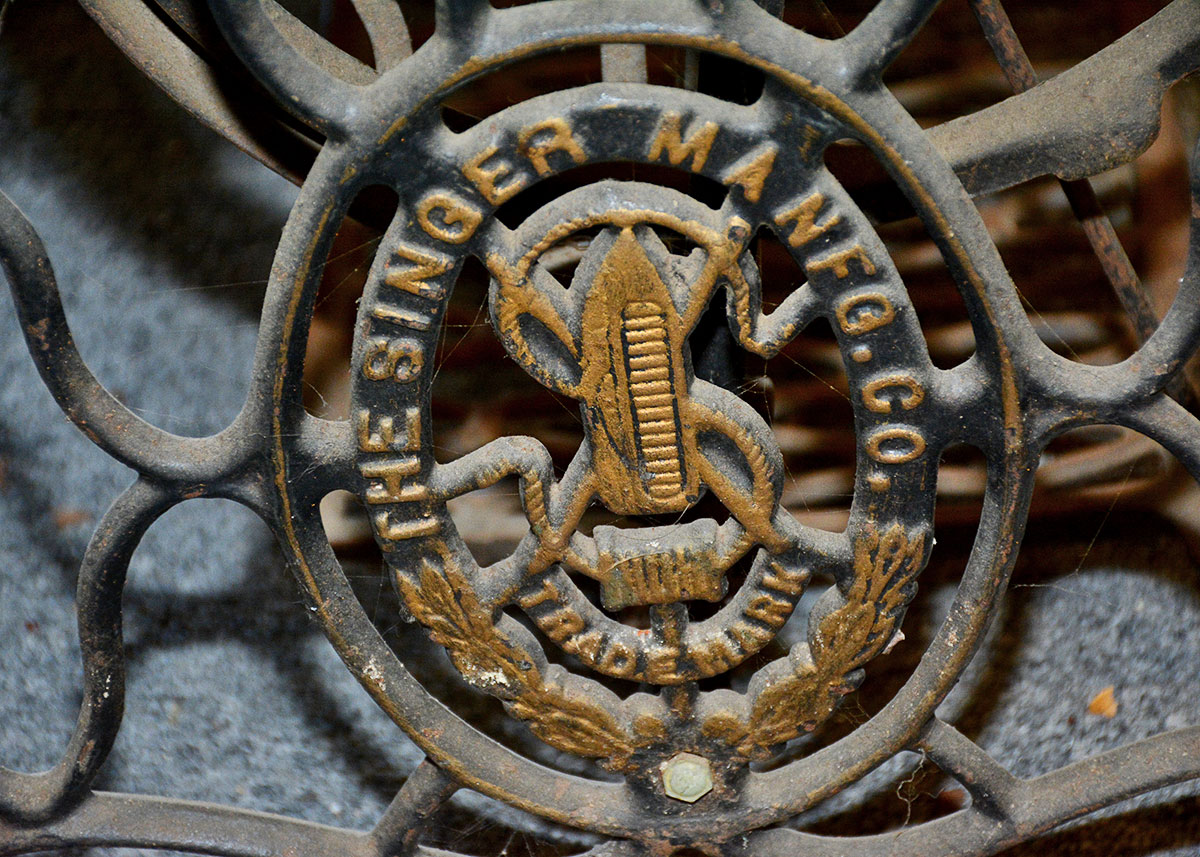 Antique Singer Sewing Machine with Treadle Table