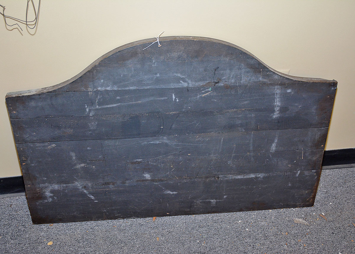 Hand-Painted Wooden Sign "King's Head"