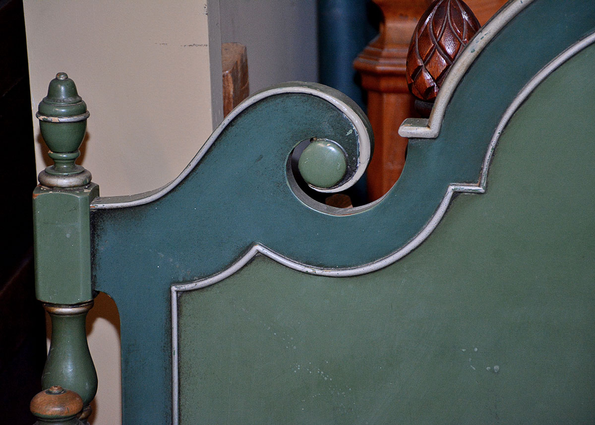 Vintage Berkey & Gay Furniture Hand Painted Bedframe