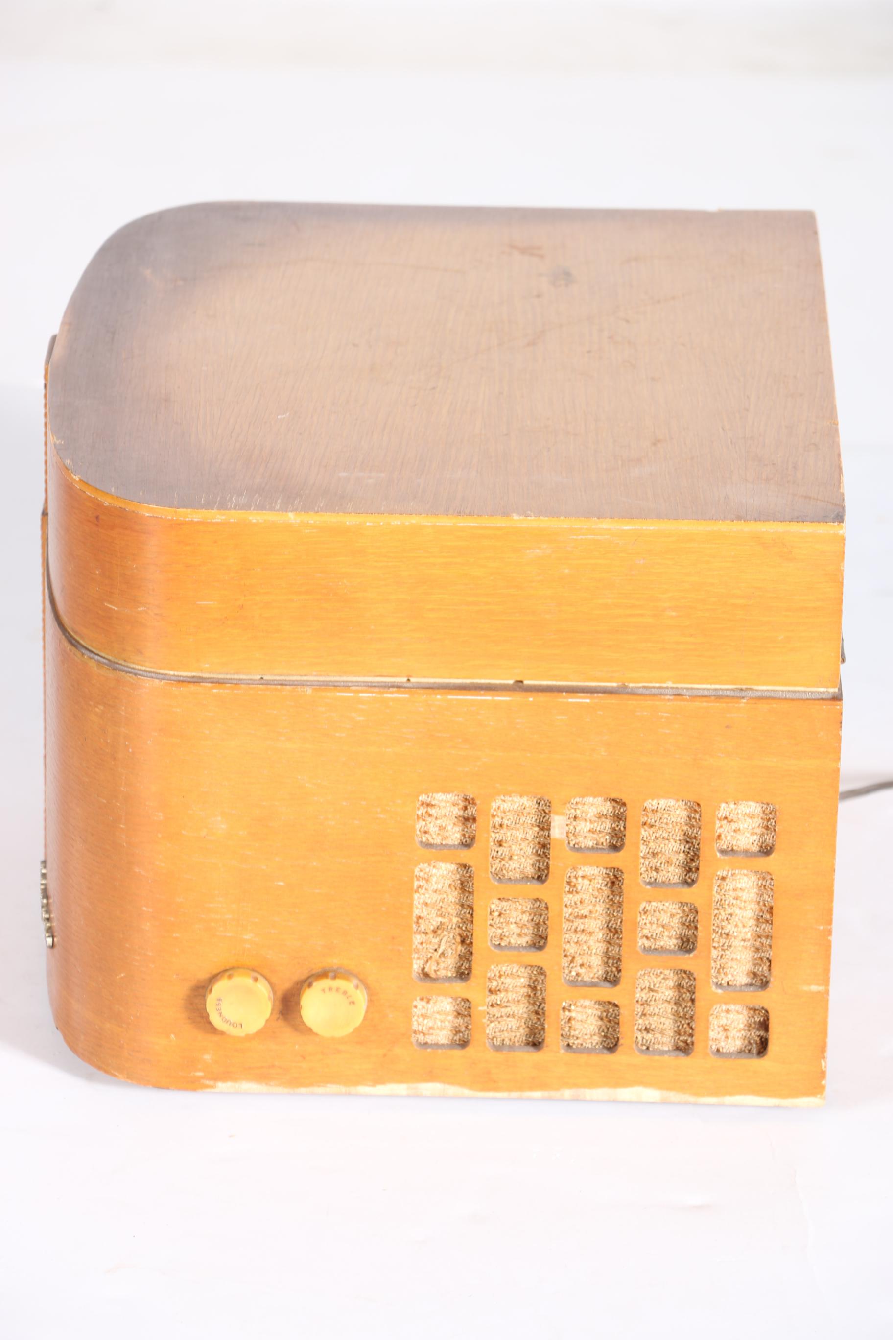 Wilcox-Gay Vintage Turntable