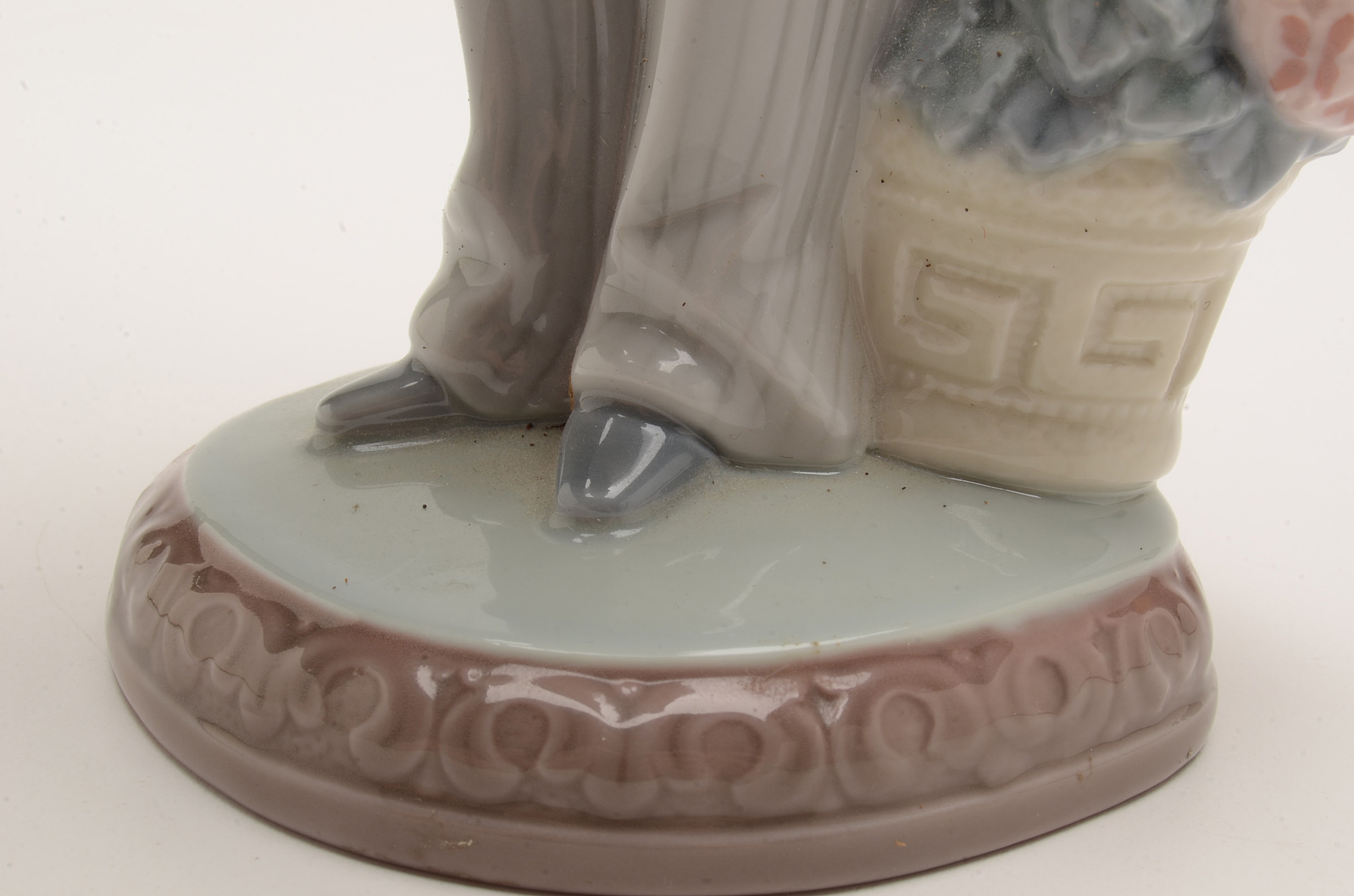 Lladro Wedding Couple "Over the Threshold" Figurine