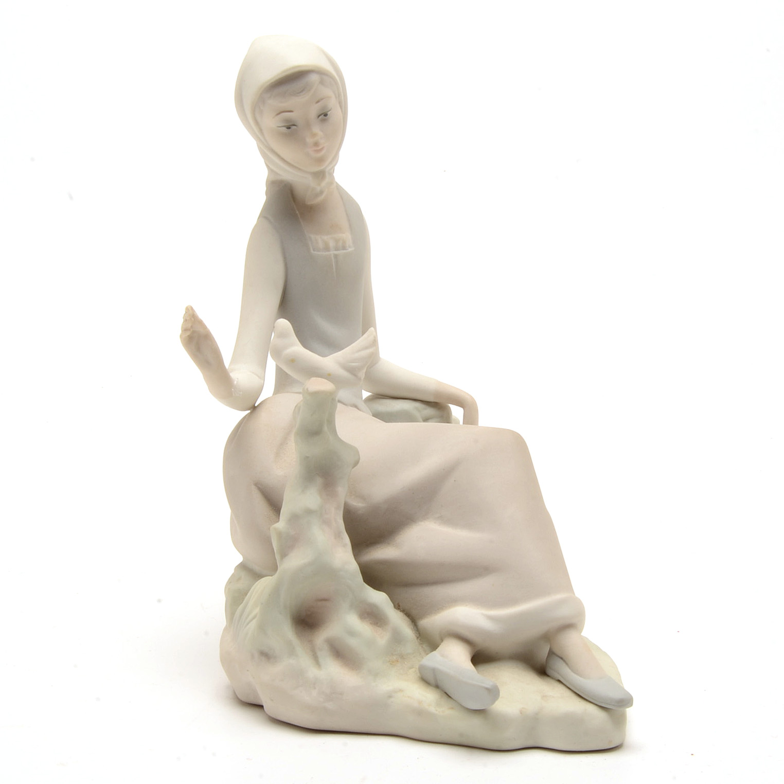 Lladró "Shepherdess with Dove" Figurine
